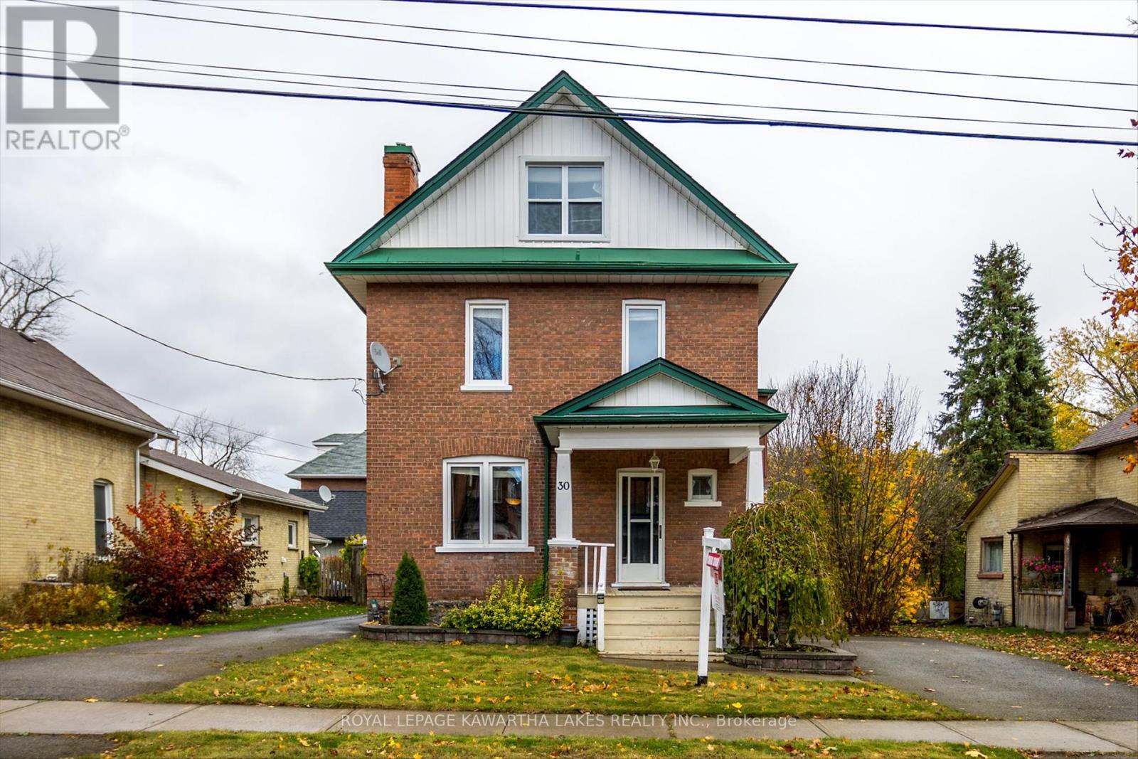 30 Sussex Street N, Kawartha Lakes, Ontario  K9V 4H4 - Photo 1 - X10405398