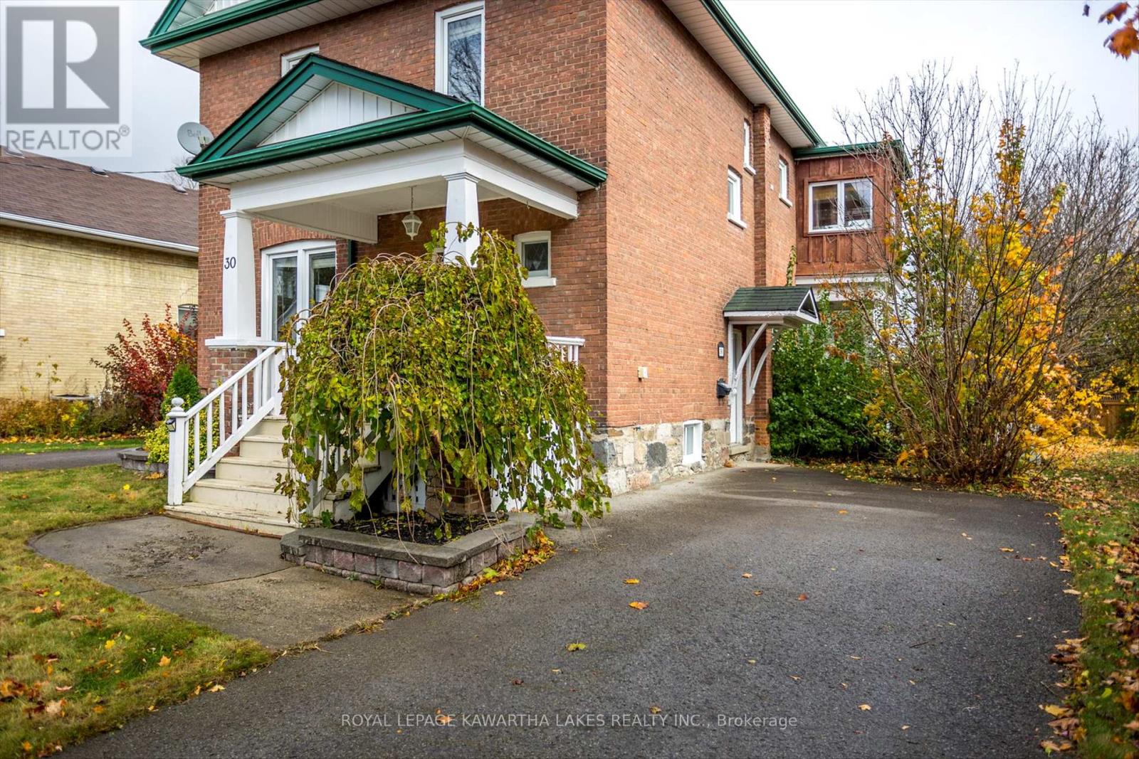 30 Sussex Street N, Kawartha Lakes, Ontario  K9V 4H4 - Photo 3 - X10405398