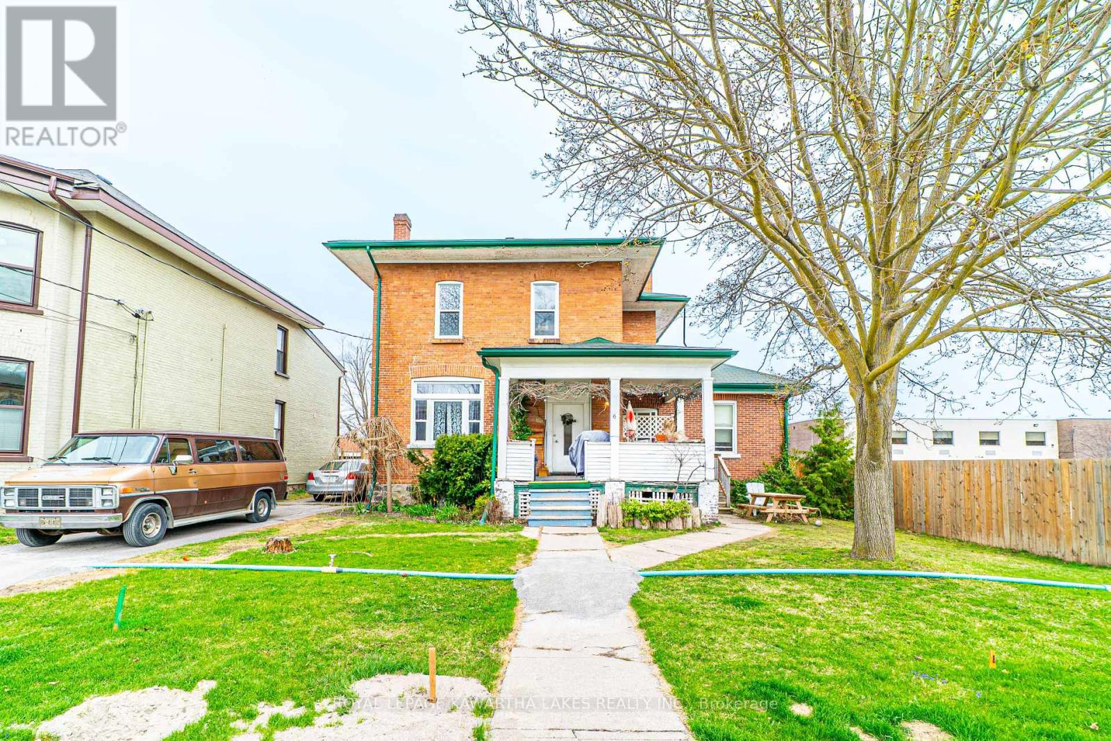 6 Glenelg Street W, Kawartha Lakes, Ontario  K9V 2T8 - Photo 2 - X12113272