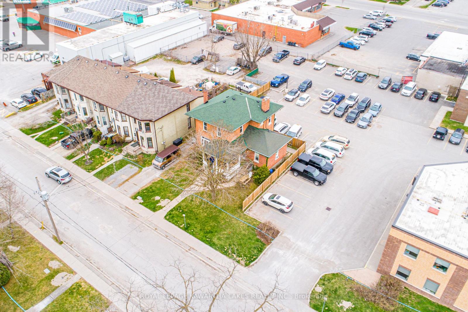 6 Glenelg Street W, Kawartha Lakes, Ontario  K9V 2T8 - Photo 5 - X12113272