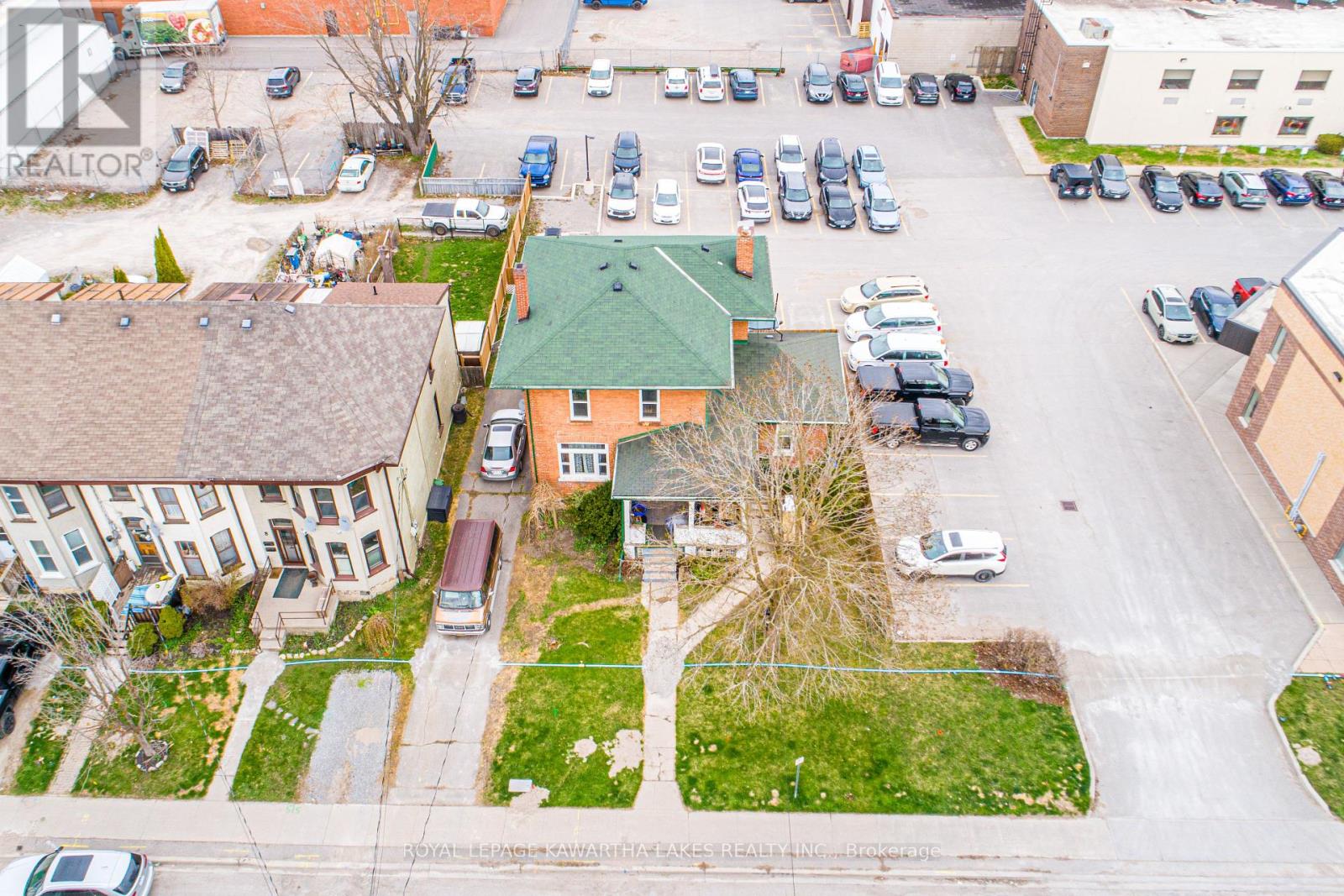 6 Glenelg Street W, Kawartha Lakes, Ontario  K9V 2T8 - Photo 6 - X12113272