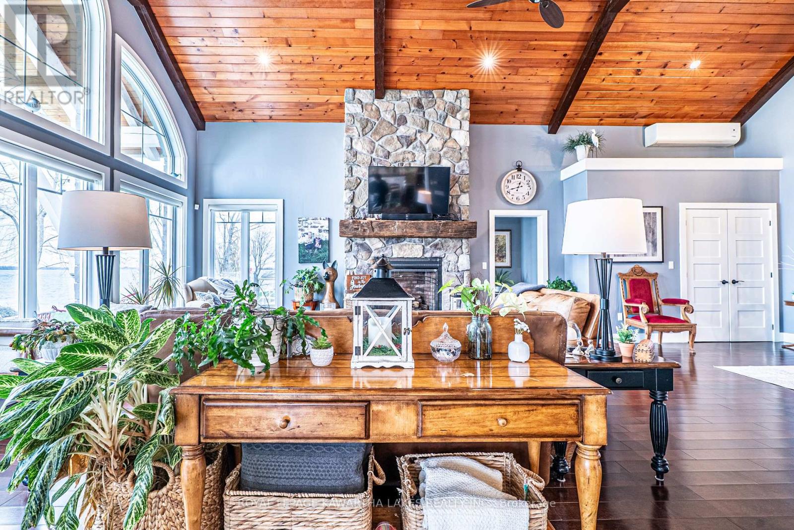 56 Falls Bay Road, Kawartha Lakes, Ontario  K0M 1A0 - Photo 16 - X12119275
