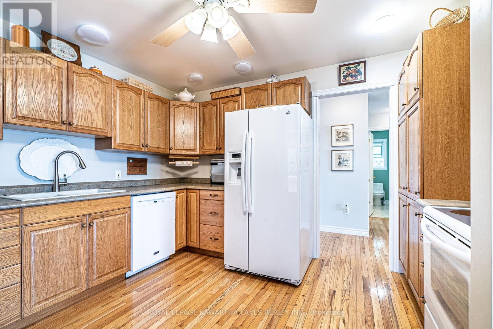 36 Riverside Drive, Kawartha Lakes, Ontario  K9V 4R2 - Photo 11 - X12143777