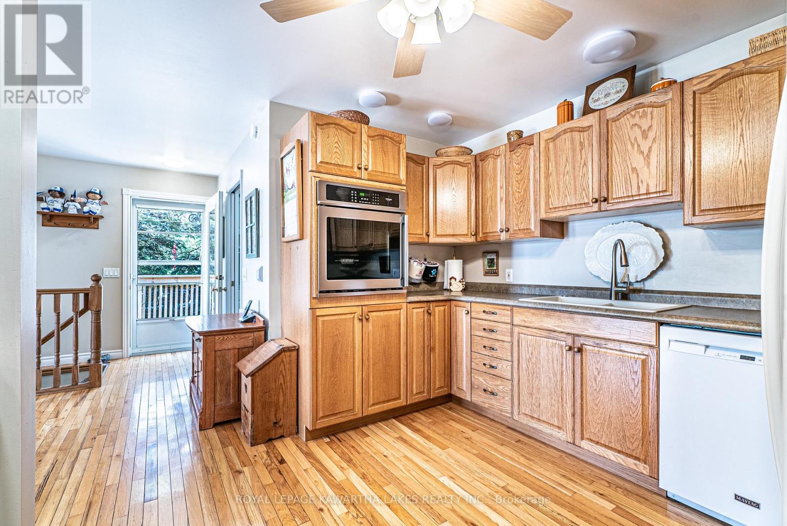 36 Riverside Drive, Kawartha Lakes, Ontario  K9V 4R2 - Photo 12 - X12143777