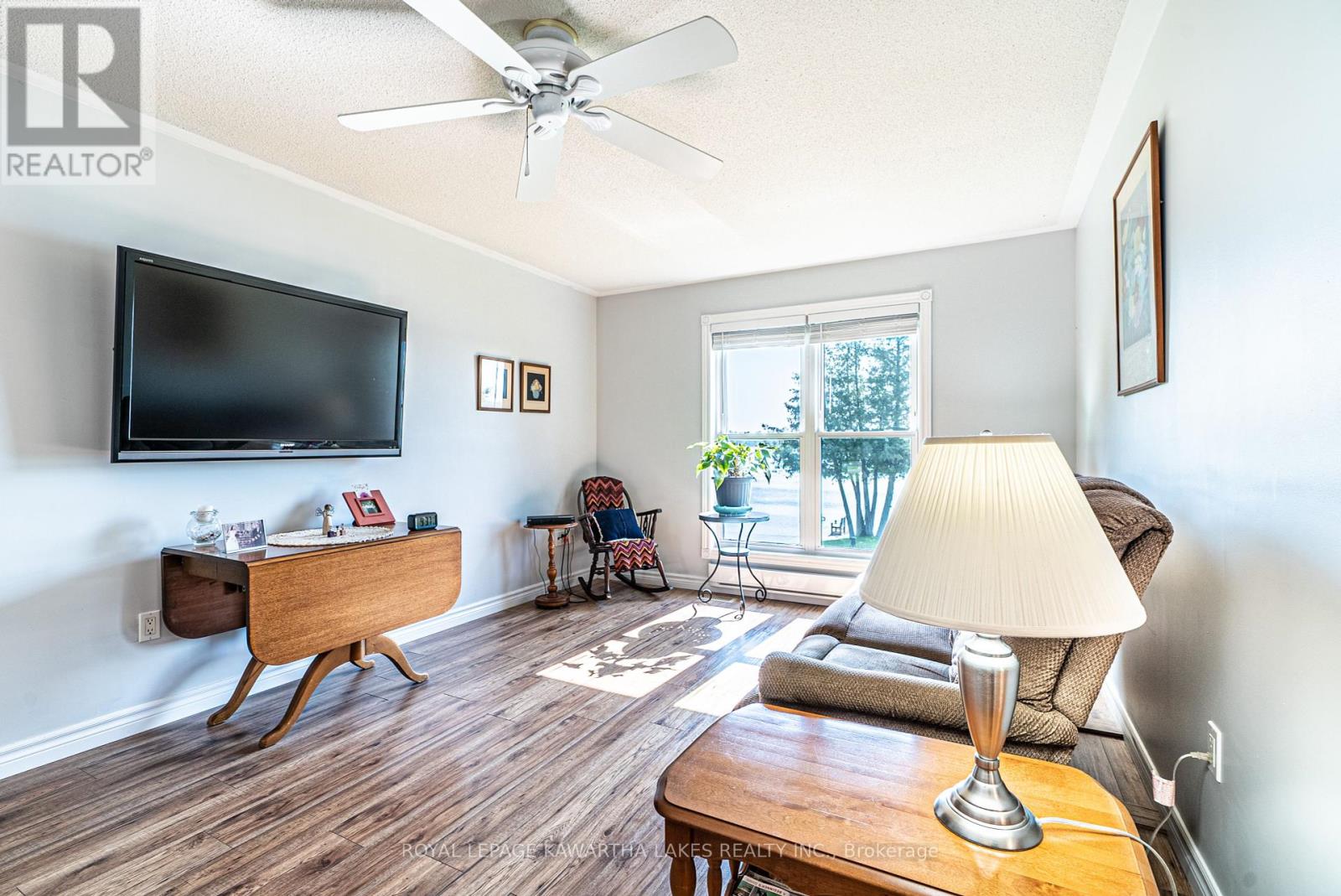 36 Riverside Drive, Kawartha Lakes, Ontario  K9V 4R2 - Photo 16 - X12143777