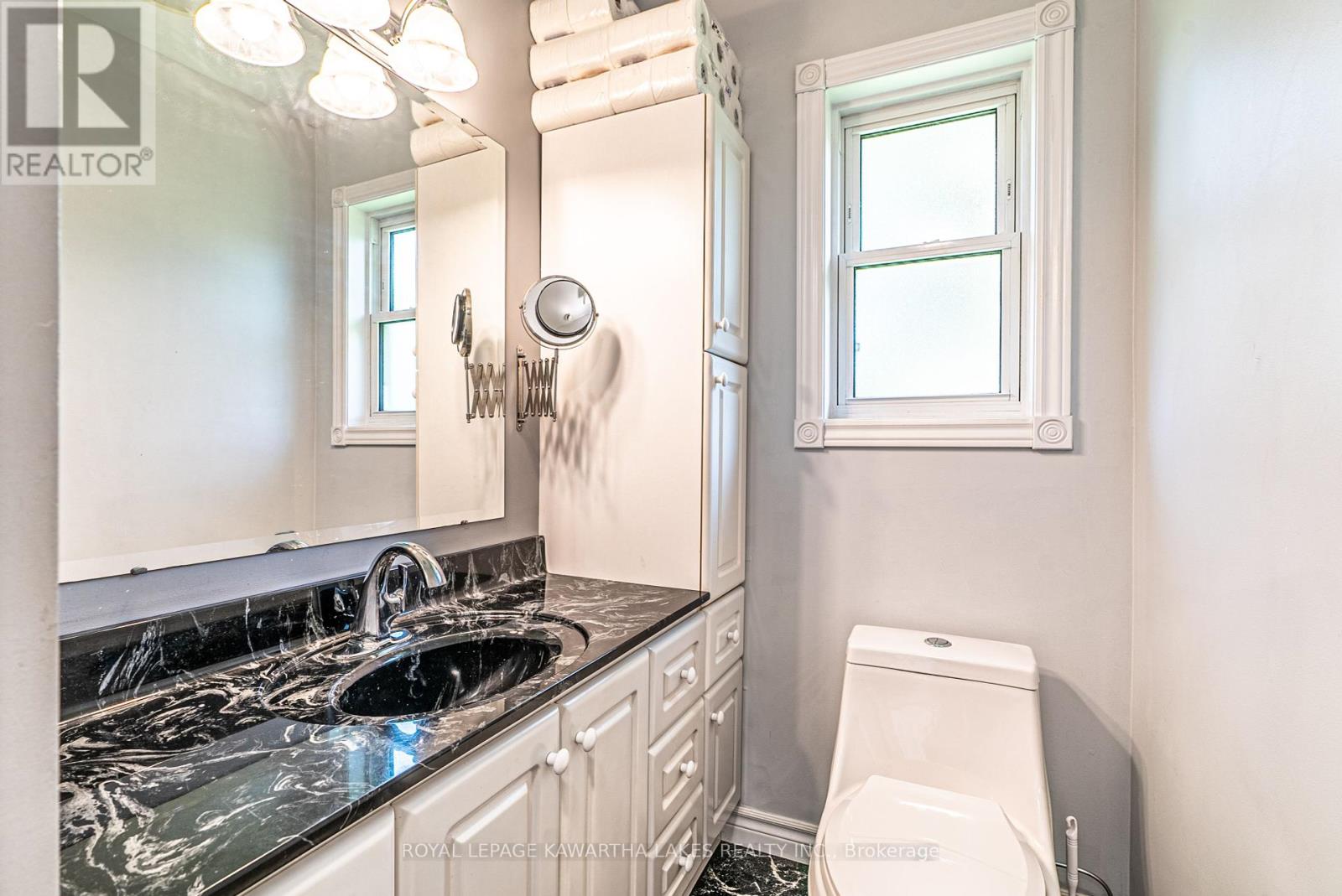 36 Riverside Drive, Kawartha Lakes, Ontario  K9V 4R2 - Photo 20 - X12143777