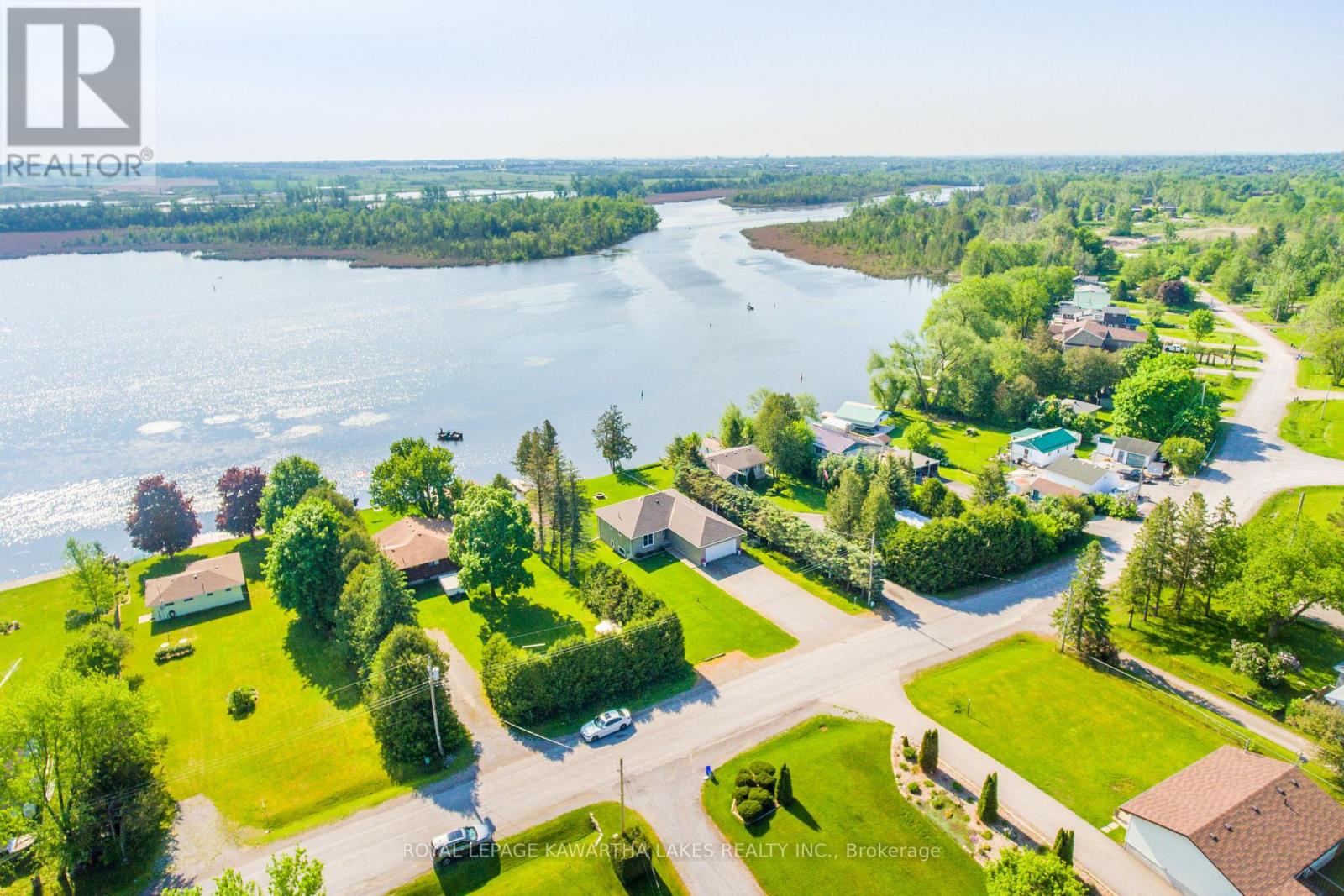 36 Riverside Drive, Kawartha Lakes, Ontario  K9V 4R2 - Photo 4 - X12143777