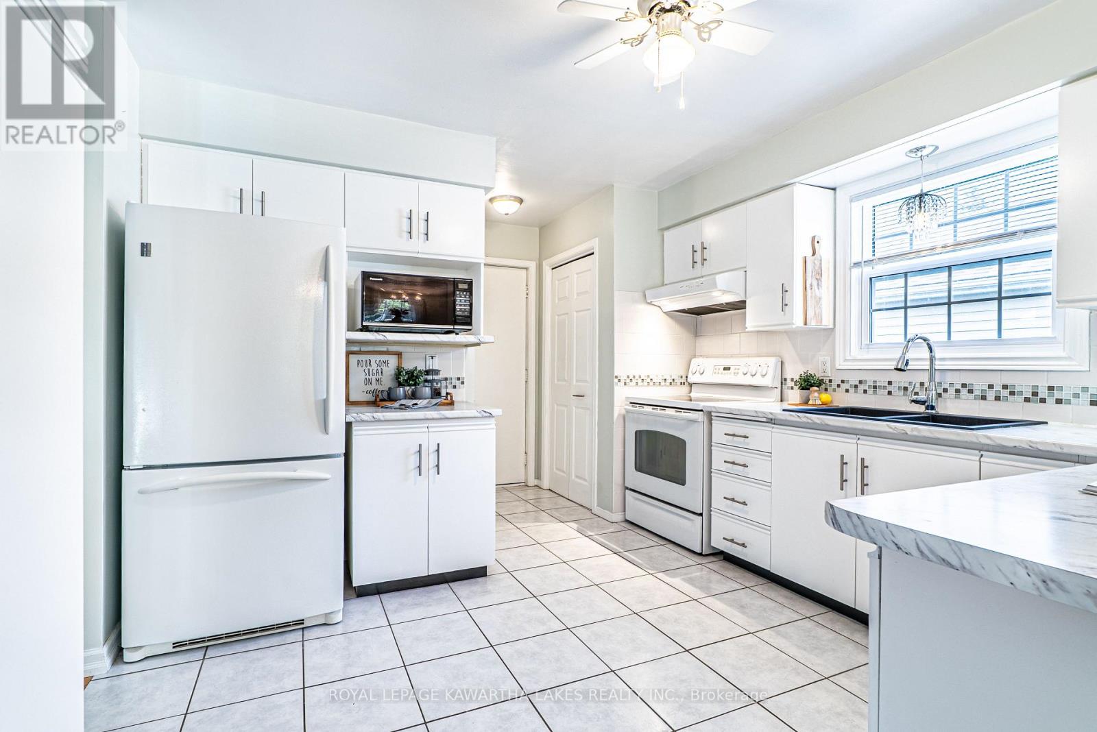 83 Lori Boulevard, Kawartha Lakes, Ontario  K9V 6V7 - Photo 22 - X12147974