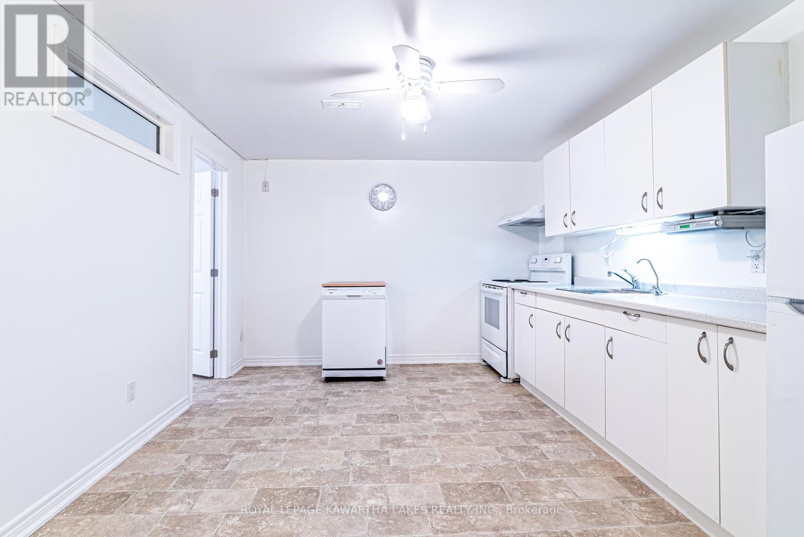 83 Lori Boulevard, Kawartha Lakes, Ontario  K9V 6V7 - Photo 29 - X12147974