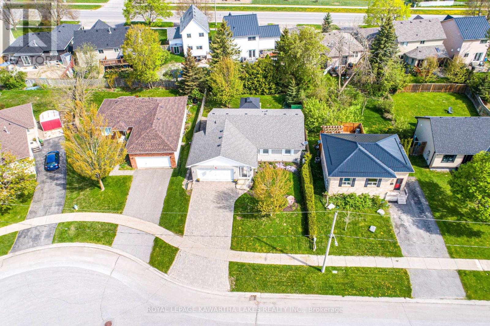 83 Lori Boulevard, Kawartha Lakes, Ontario  K9V 6V7 - Photo 3 - X12147974