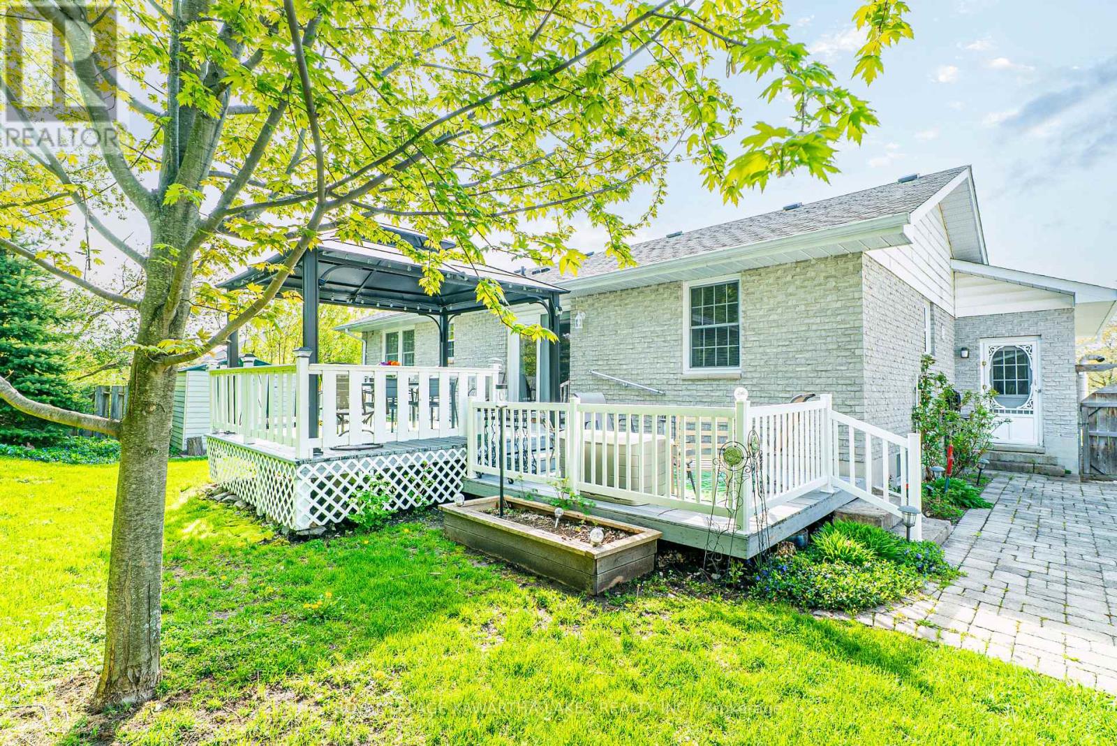 83 Lori Boulevard, Kawartha Lakes, Ontario  K9V 6V7 - Photo 38 - X12147974