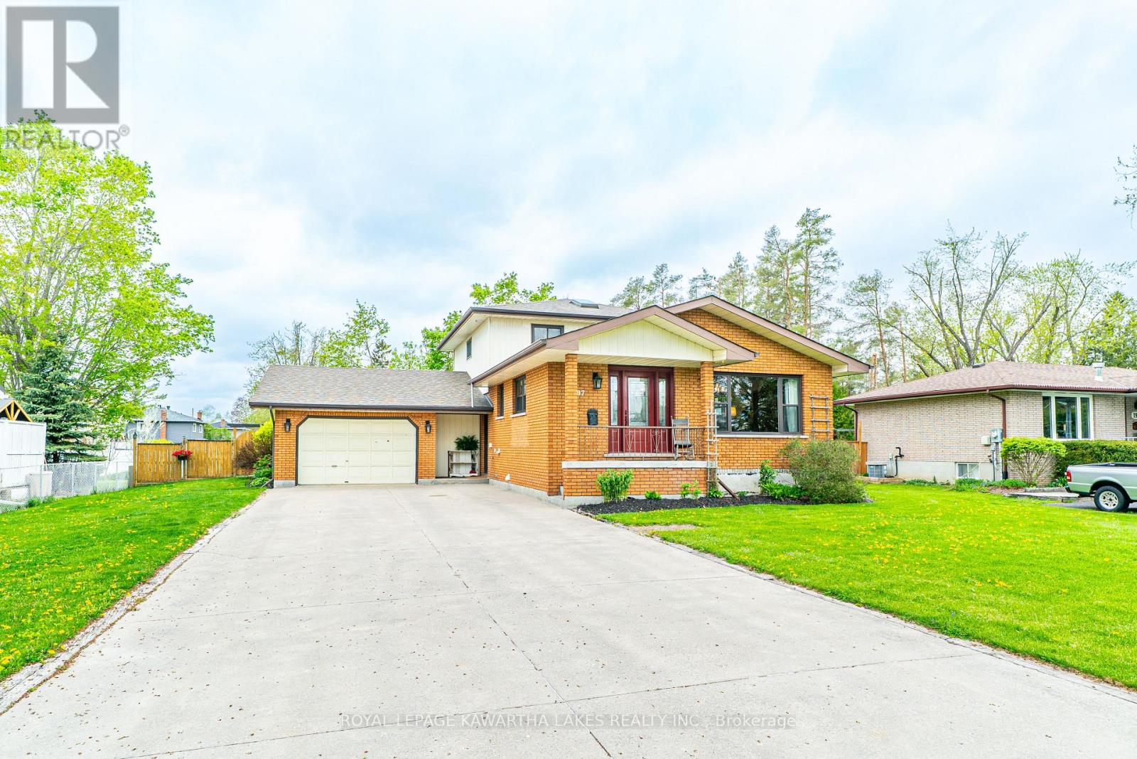 197 Angeline Street N, Kawartha Lakes, Ontario  K9V 4Y5 - Photo 4 - X12151407