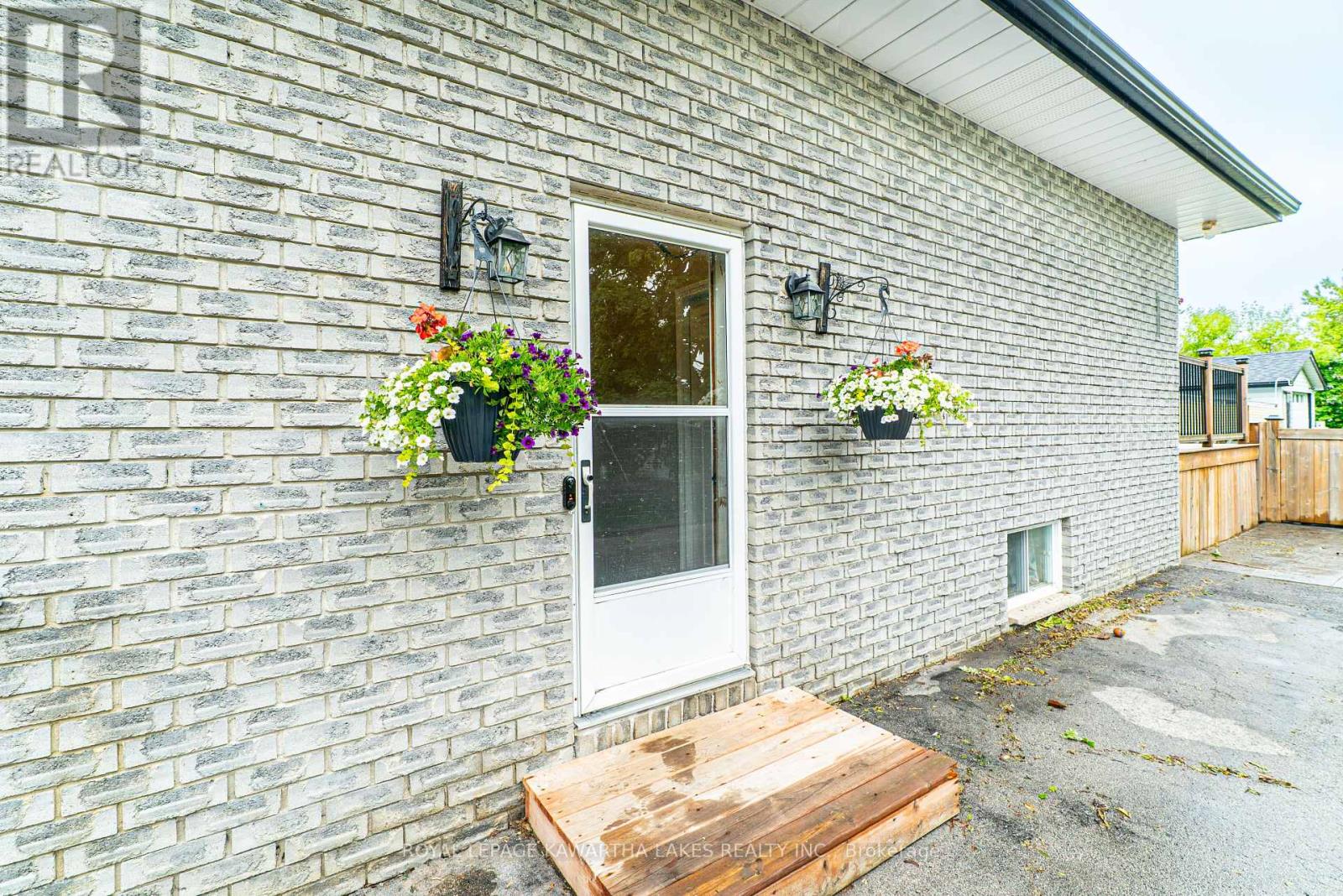 50.5 George Street E, Kawartha Lakes, Ontario  K9V 1W5 - Photo 30 - X12201791