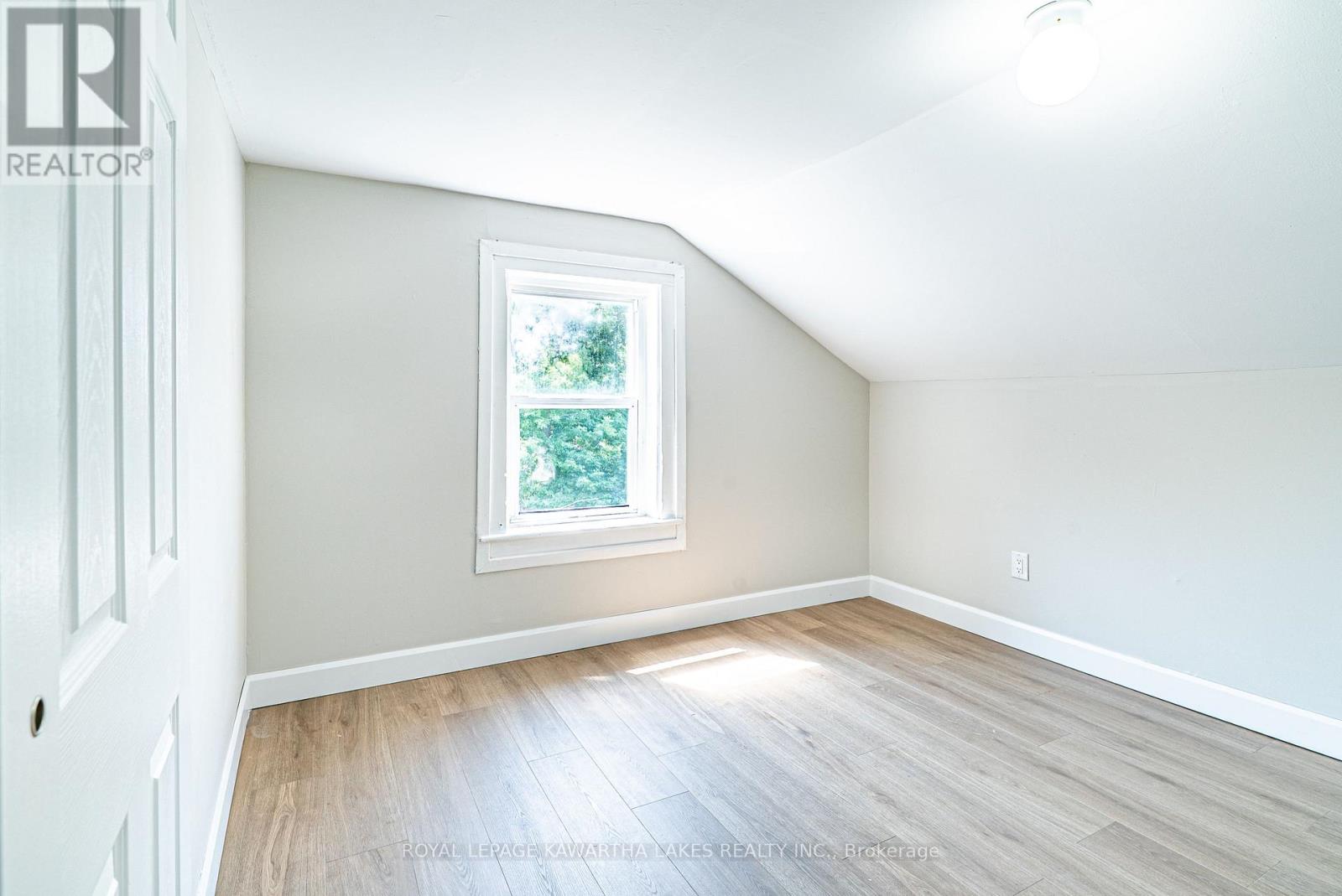 50 St Patrick Street, Kawartha Lakes, Ontario  K9V 1R3 - Photo 17 - X12291245