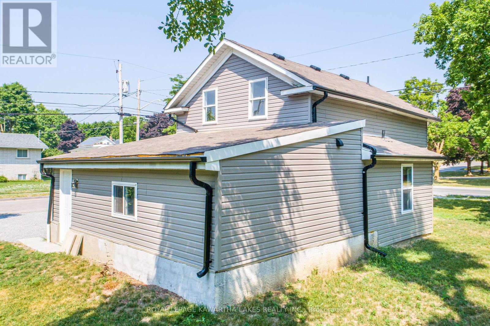 50 St Patrick Street, Kawartha Lakes, Ontario  K9V 1R3 - Photo 22 - X12291245
