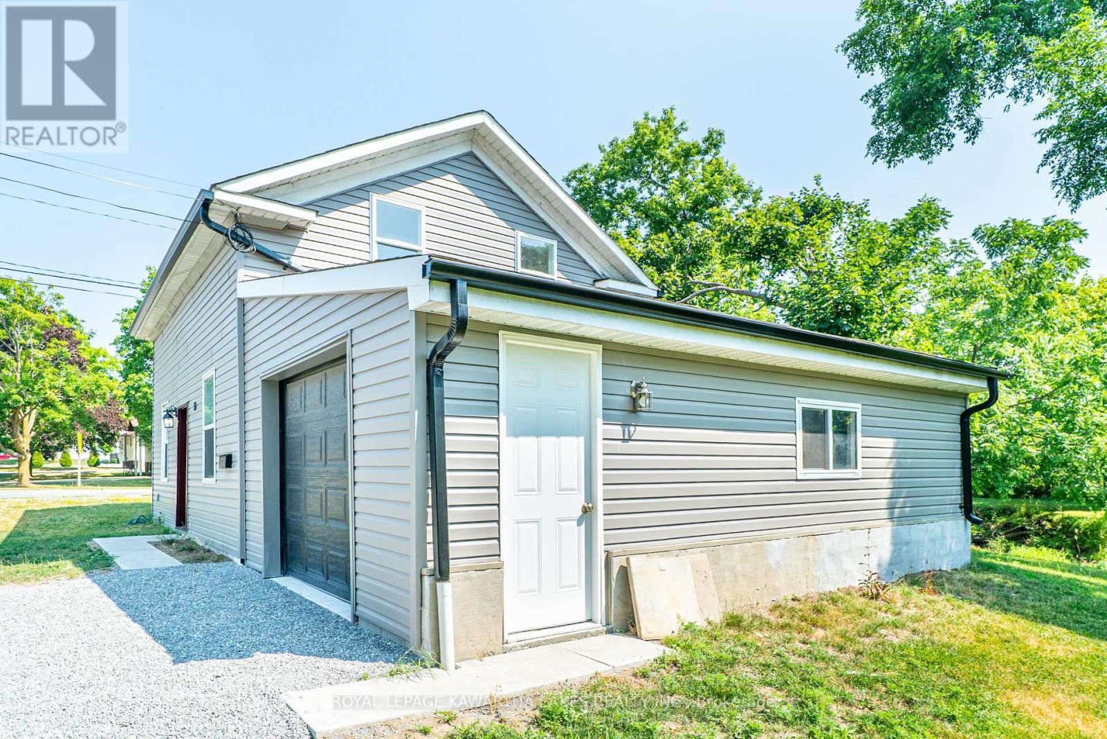50 St Patrick Street, Kawartha Lakes, Ontario  K9V 1R3 - Photo 24 - X12291245