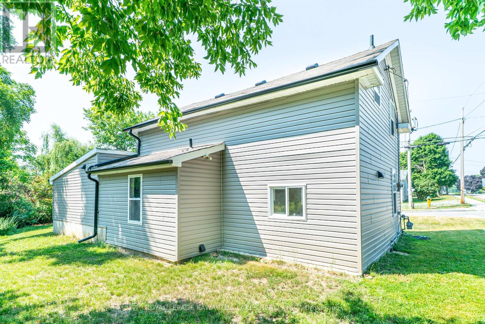 50 St Patrick Street, Kawartha Lakes, Ontario  K9V 1R3 - Photo 27 - X12291245