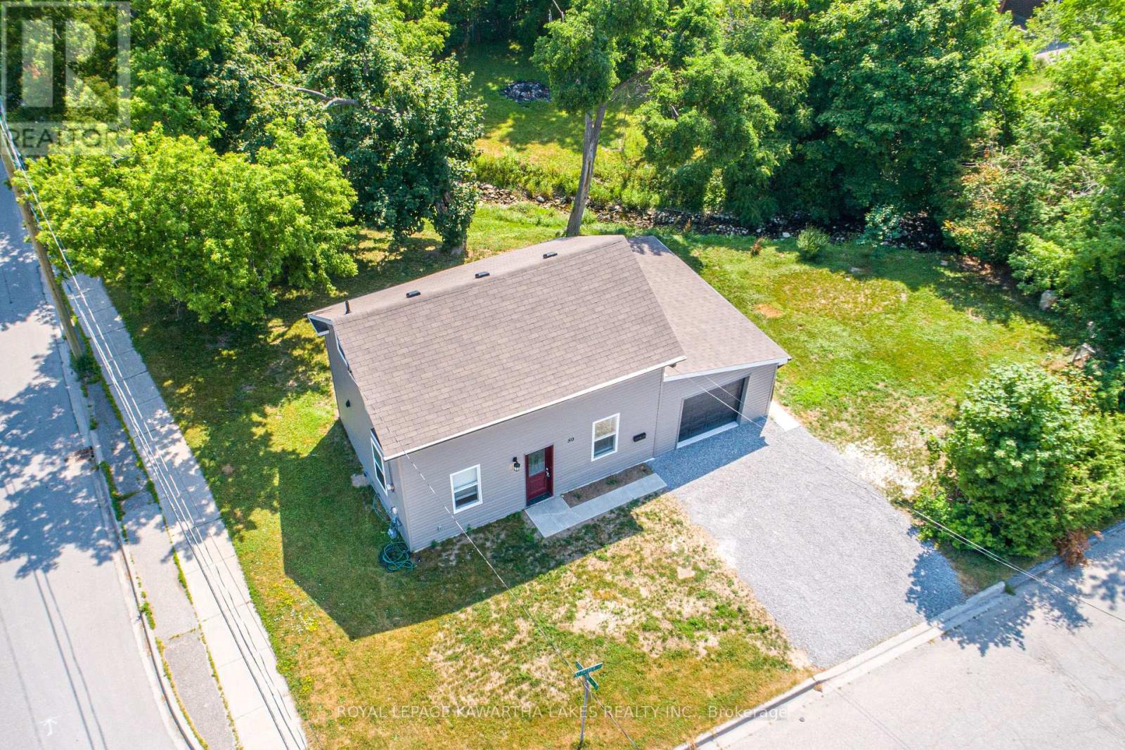 50 St Patrick Street, Kawartha Lakes, Ontario  K9V 1R3 - Photo 4 - X12291245