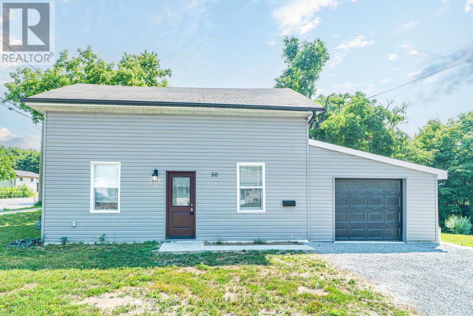 50 St Patrick Street, Kawartha Lakes, Ontario  K9V 1R3 - Photo 5 - X12291245
