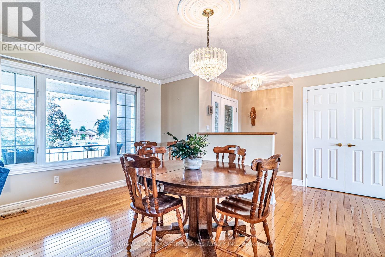 55 Eakins Court, Kawartha Lakes, Ontario  K9V 6J9 - Photo 13 - X12314738