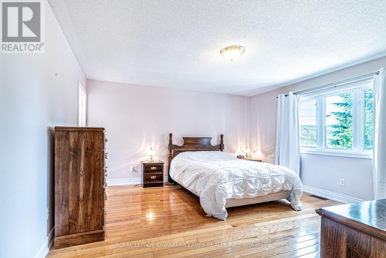 55 Eakins Court, Kawartha Lakes, Ontario  K9V 6J9 - Photo 19 - X12314738