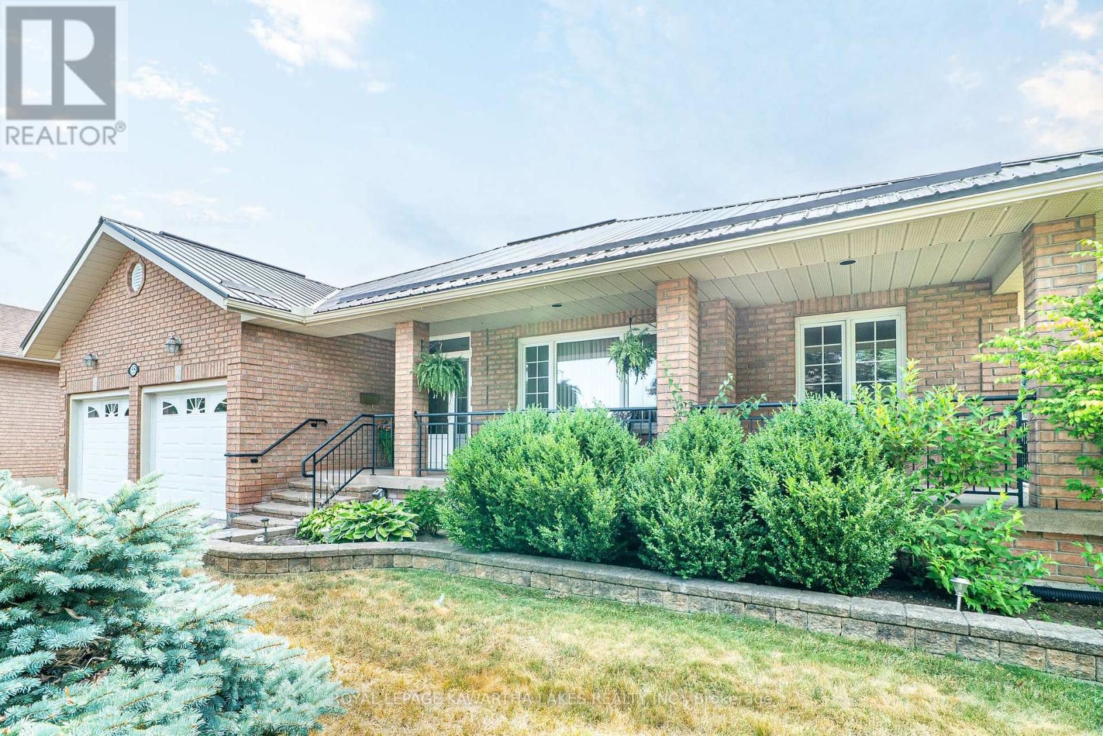 55 Eakins Court, Kawartha Lakes, Ontario  K9V 6J9 - Photo 5 - X12314738
