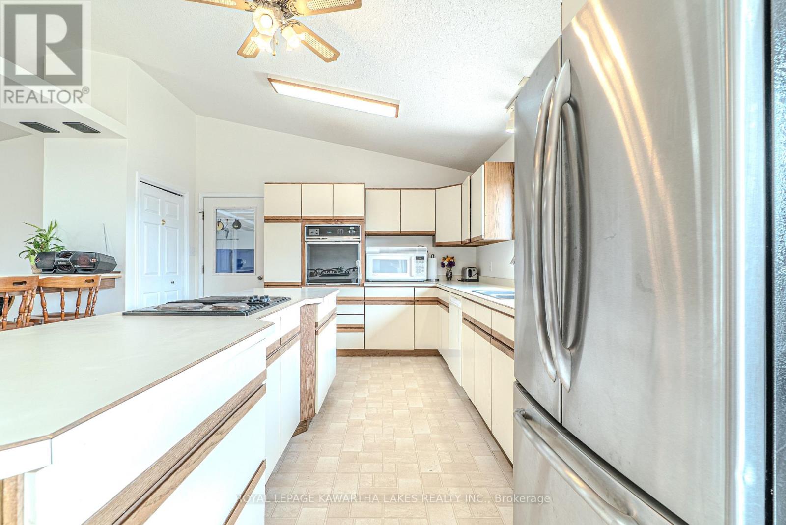 4170 Hwy 35, Kawartha Lakes, Ontario  K0M 1G0 - Photo 13 - X12327665