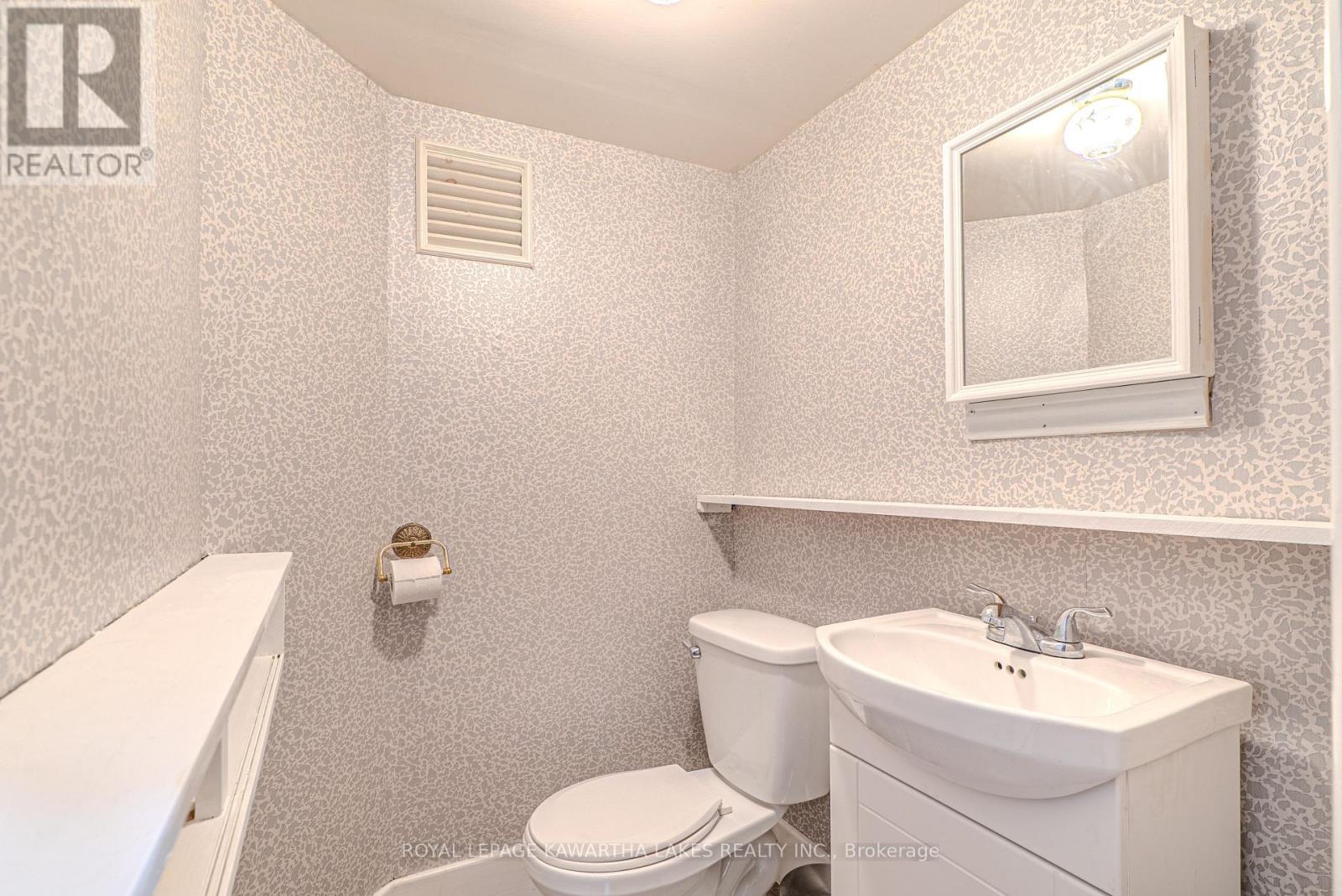 6 Roosevelt Street, Kawartha Lakes, Ontario  K9V 2X7 - Photo 33 - X12329863