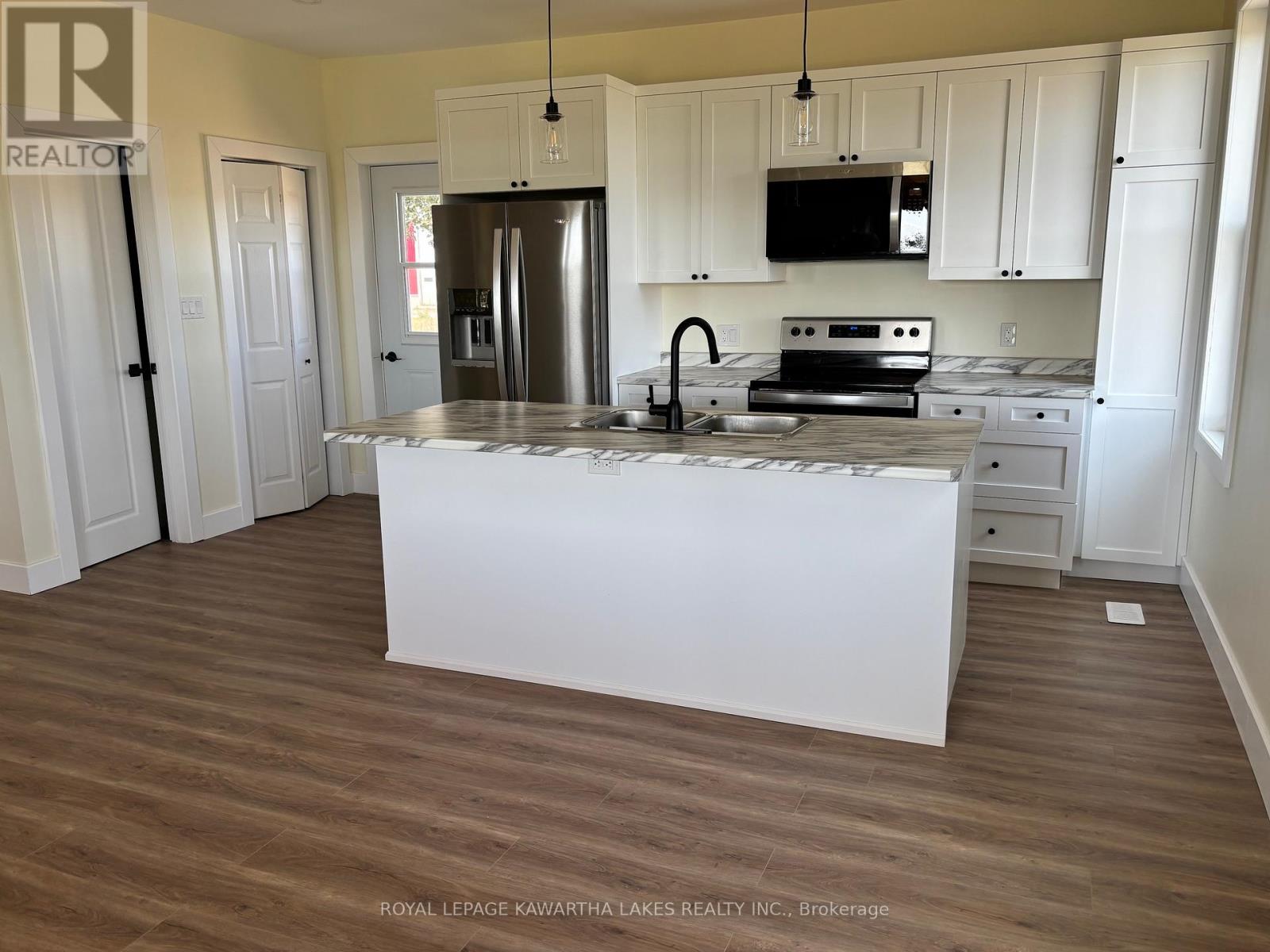 570 Cambray Road, Kawartha Lakes, Ontario  K0M 2T0 - Photo 8 - X12330968