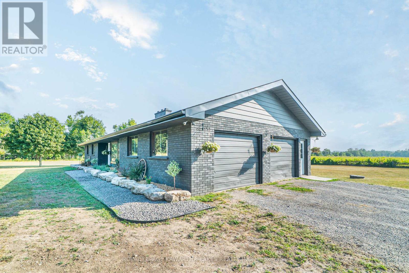 1152 Killarney Bay Road, Kawartha Lakes, Ontario  K0M 1G0 - Photo 10 - X12339241