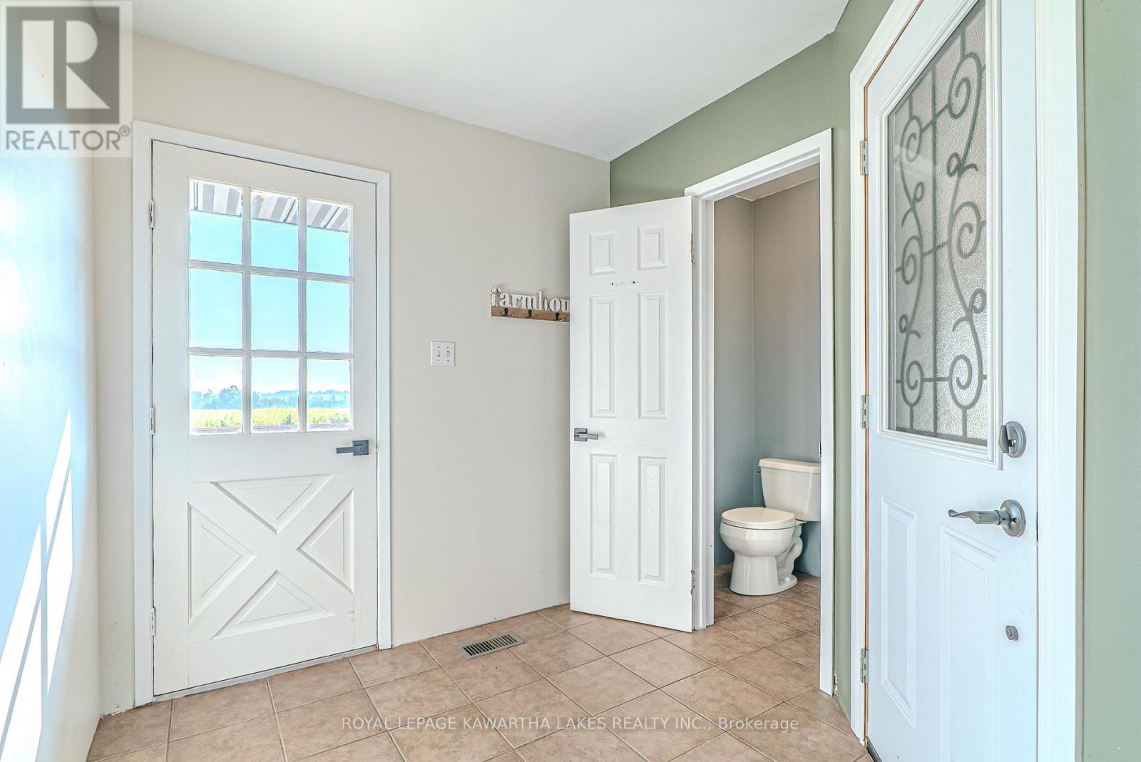1152 Killarney Bay Road, Kawartha Lakes, Ontario  K0M 1G0 - Photo 12 - X12339241