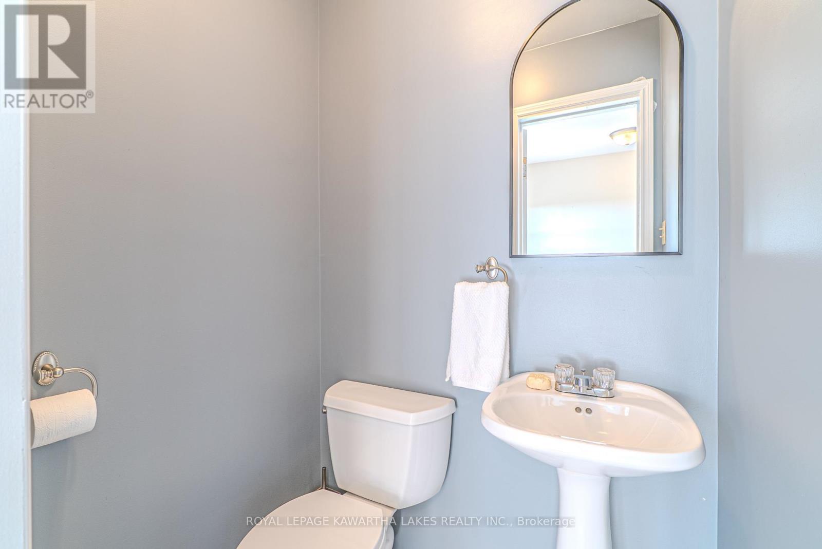 1152 Killarney Bay Road, Kawartha Lakes, Ontario  K0M 1G0 - Photo 13 - X12339241