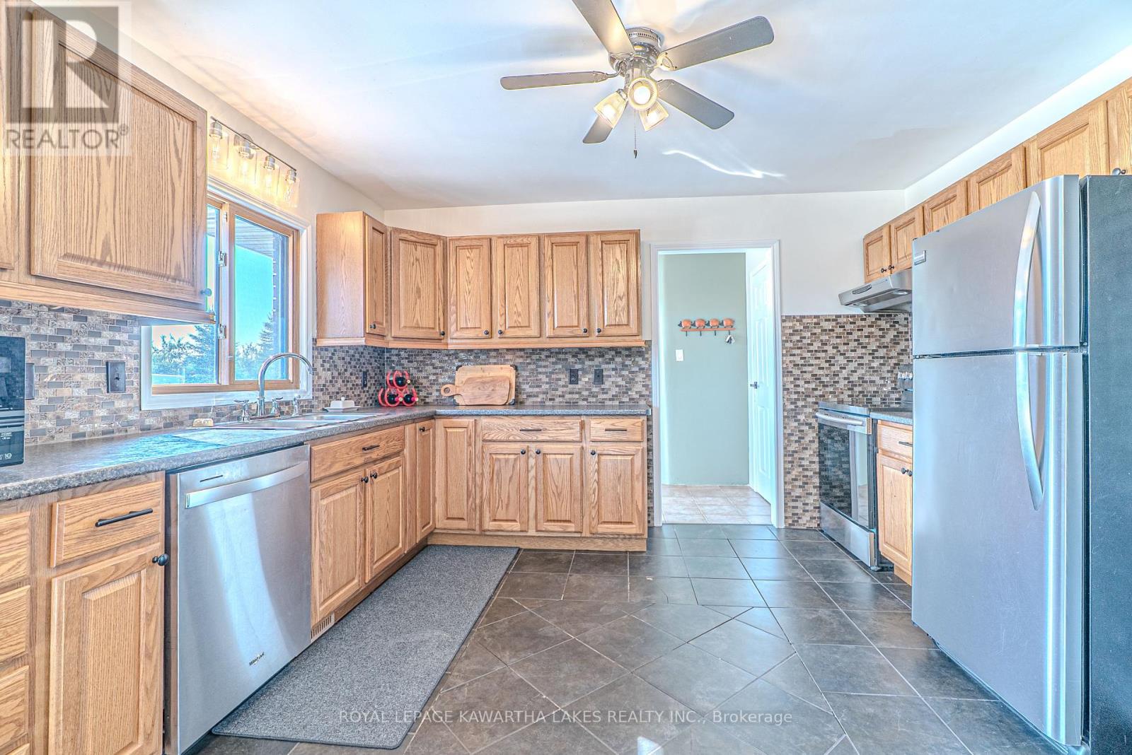 1152 Killarney Bay Road, Kawartha Lakes, Ontario  K0M 1G0 - Photo 16 - X12339241