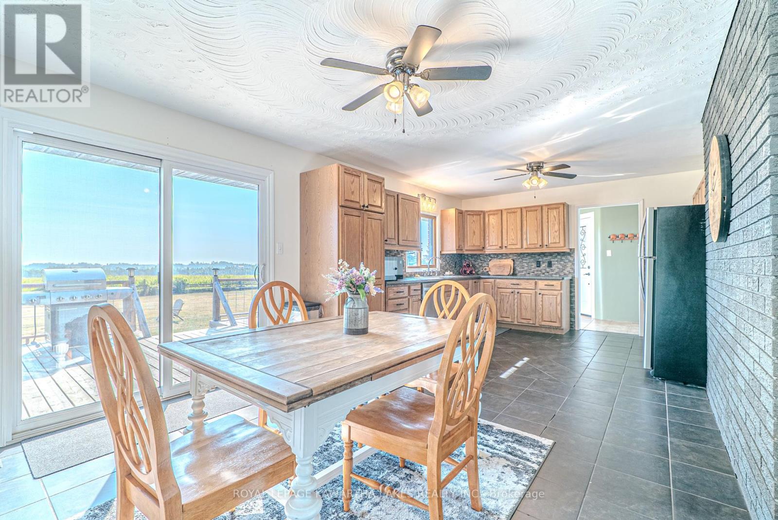 1152 Killarney Bay Road, Kawartha Lakes, Ontario  K0M 1G0 - Photo 17 - X12339241