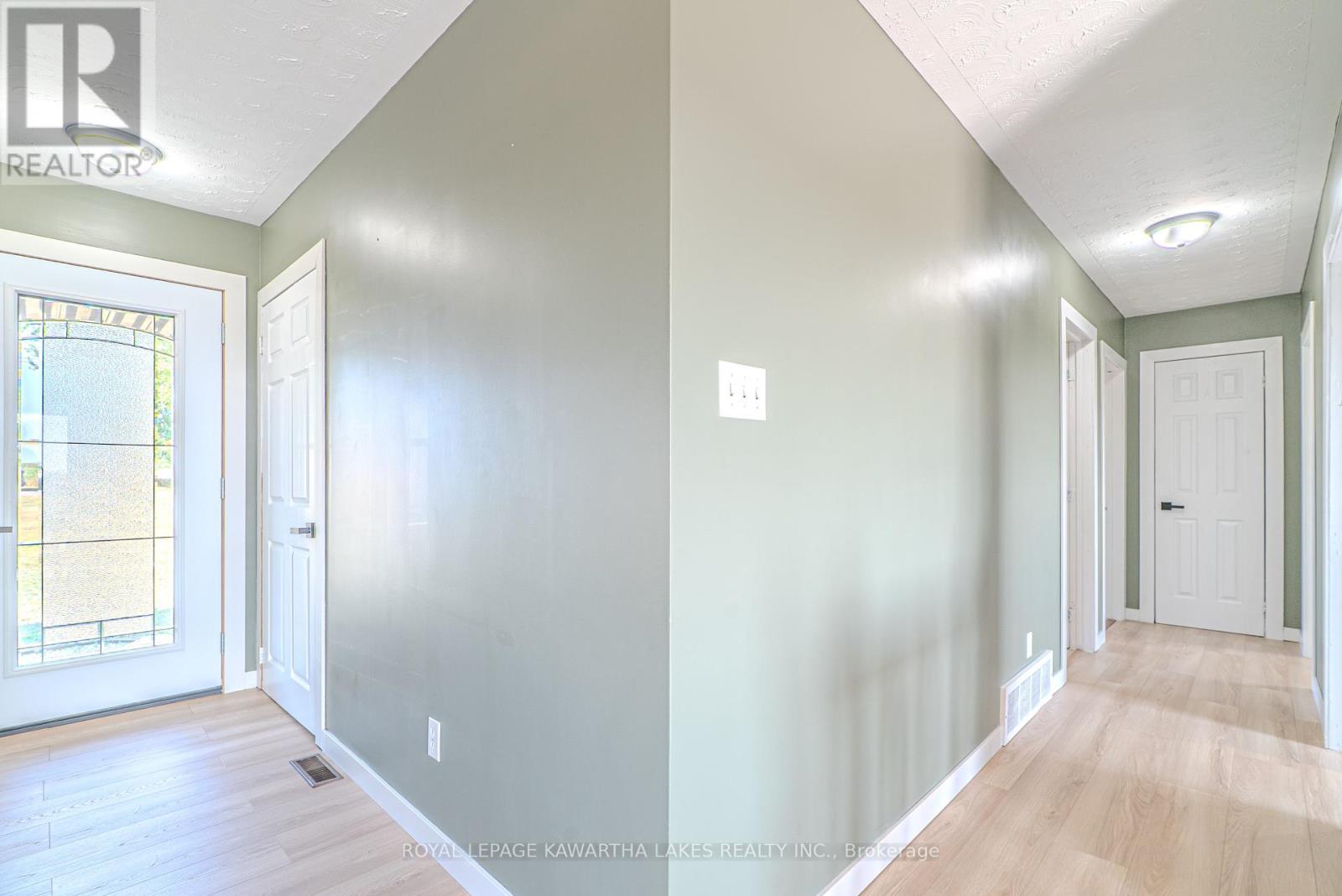 1152 Killarney Bay Road, Kawartha Lakes, Ontario  K0M 1G0 - Photo 19 - X12339241