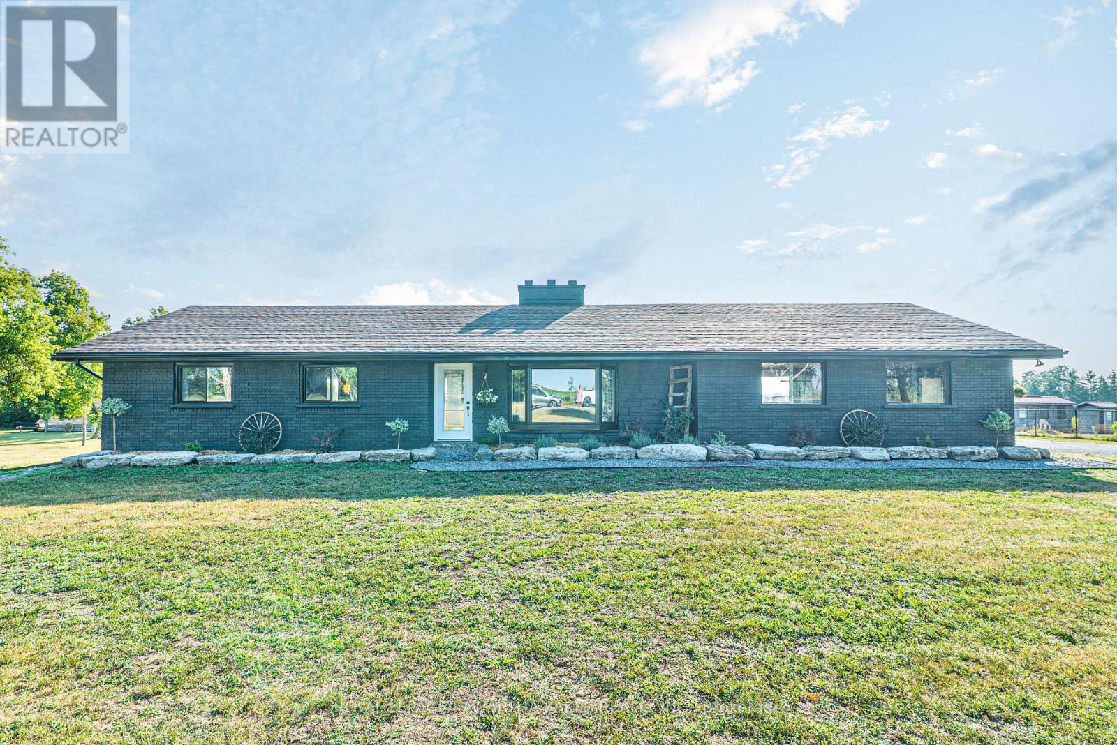 1152 Killarney Bay Road, Kawartha Lakes, Ontario  K0M 1G0 - Photo 7 - X12339241