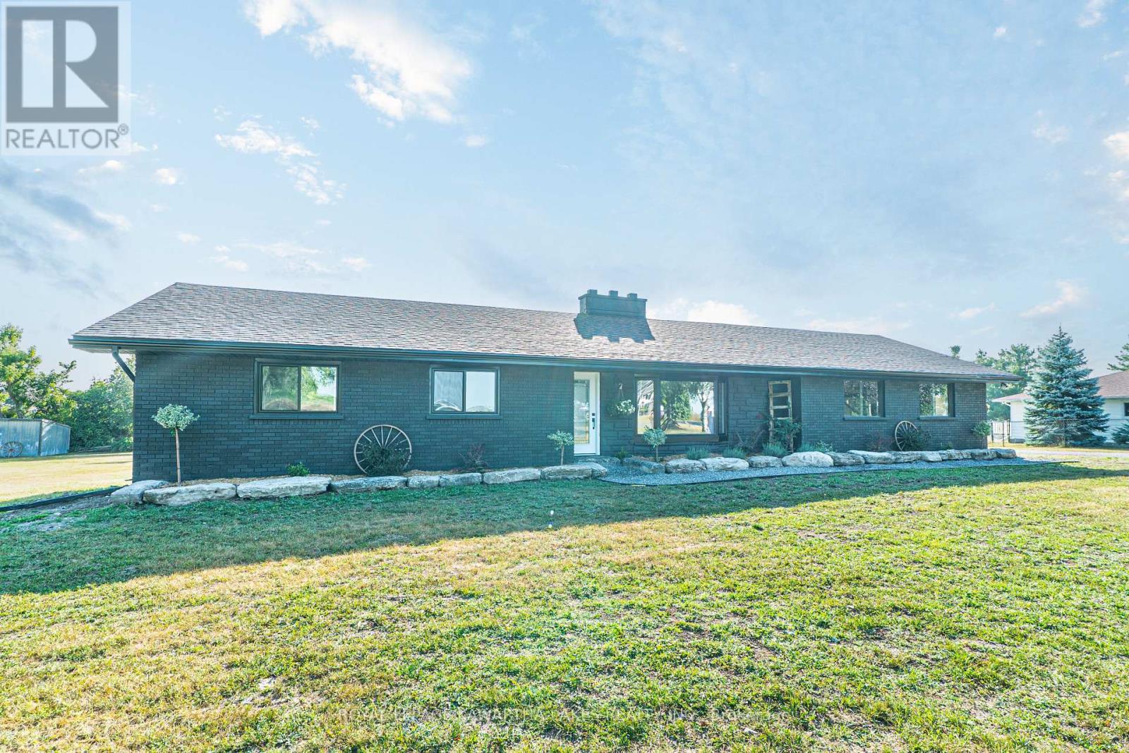 1152 Killarney Bay Road, Kawartha Lakes, Ontario  K0M 1G0 - Photo 8 - X12339241