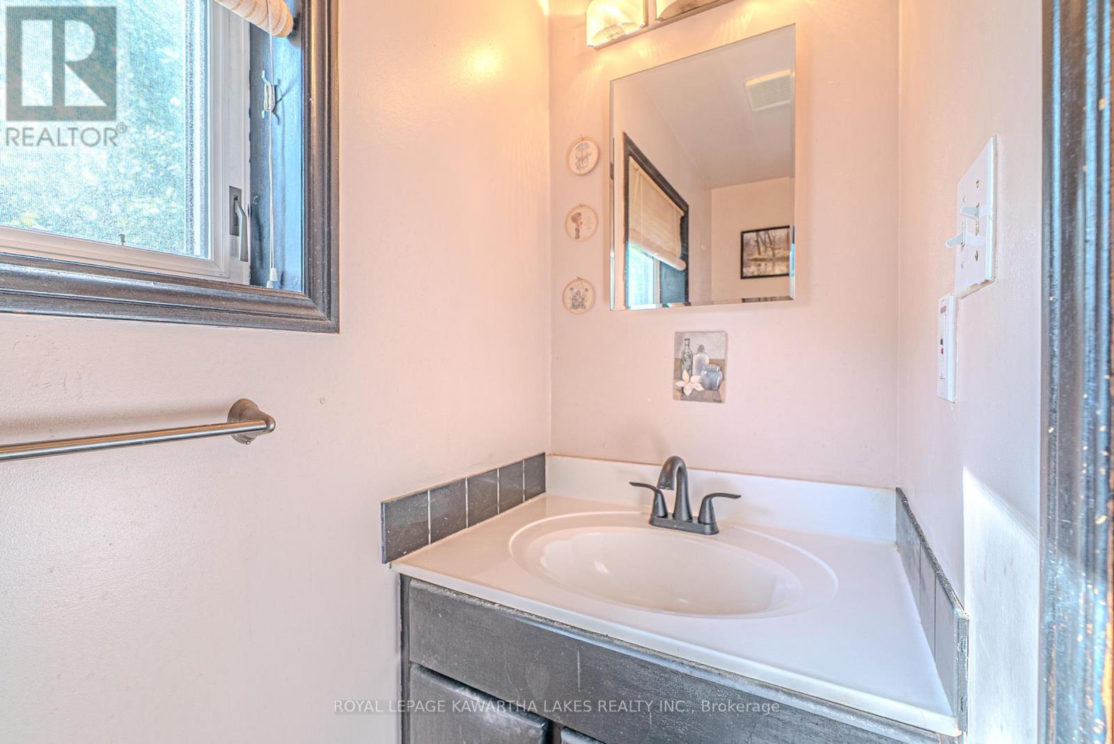 518 Balsam Lake Drive, Kawartha Lakes, Ontario  K0M 2B0 - Photo 26 - X12352603