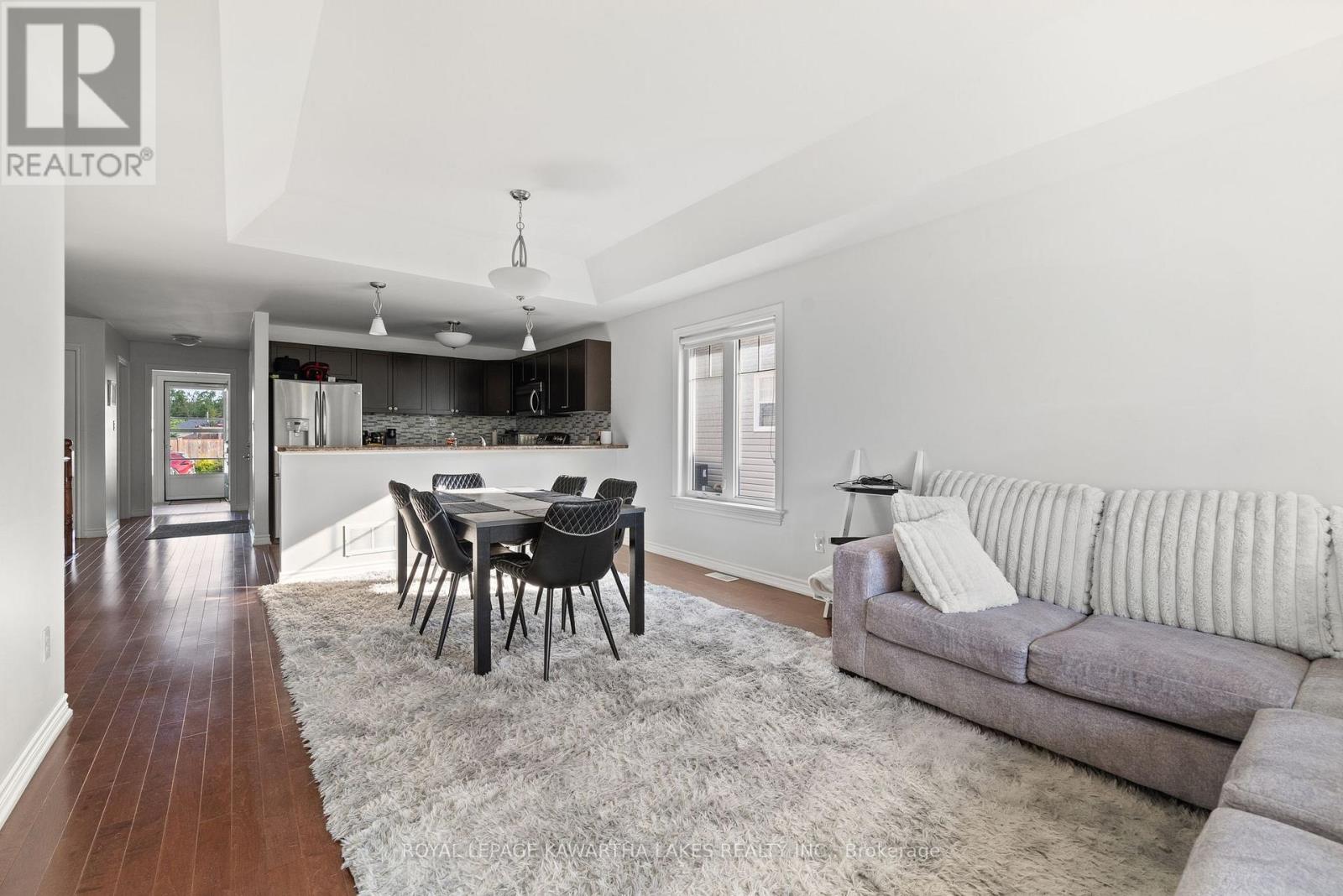 20 Lisbeth Crescent, Kawartha Lakes, Ontario  K9V 0C9 - Photo 10 - X12361942
