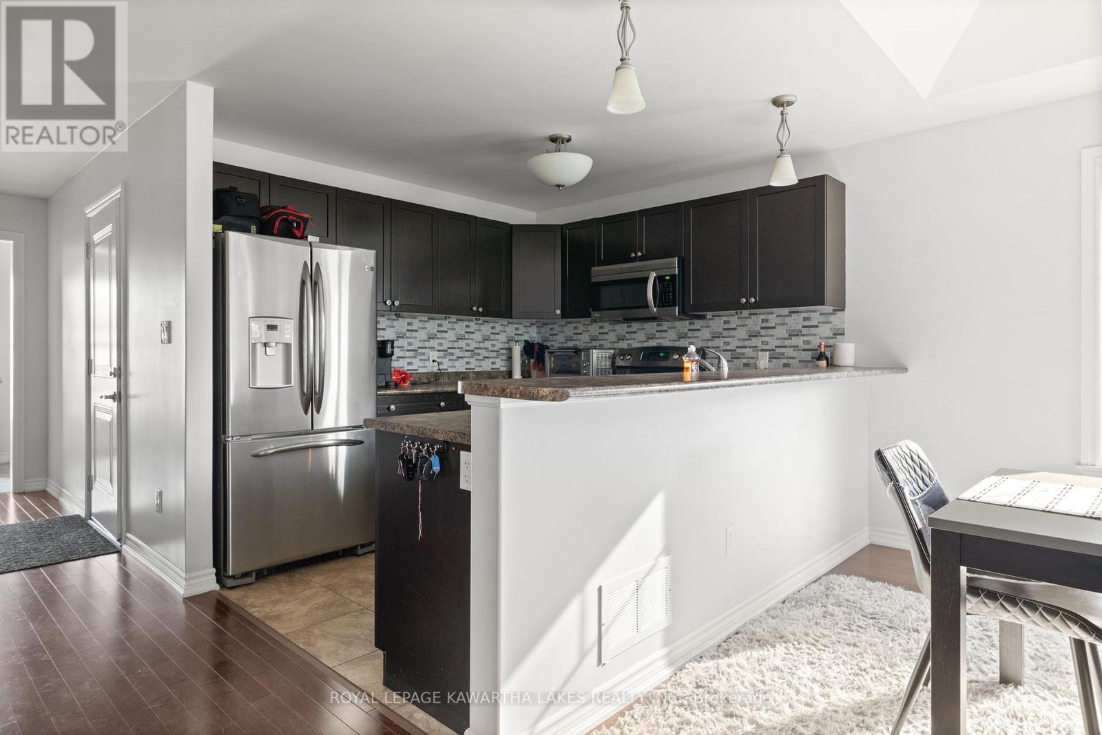 20 Lisbeth Crescent, Kawartha Lakes, Ontario  K9V 0C9 - Photo 12 - X12361942
