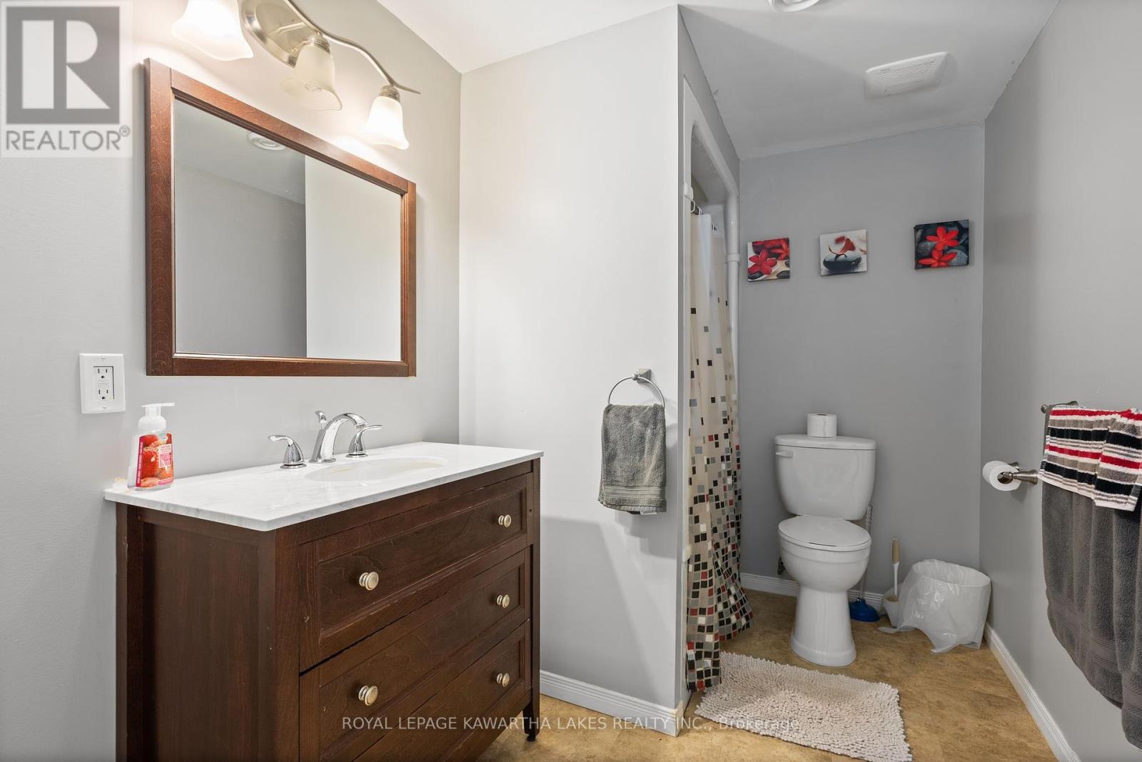 20 Lisbeth Crescent, Kawartha Lakes, Ontario  K9V 0C9 - Photo 28 - X12361942