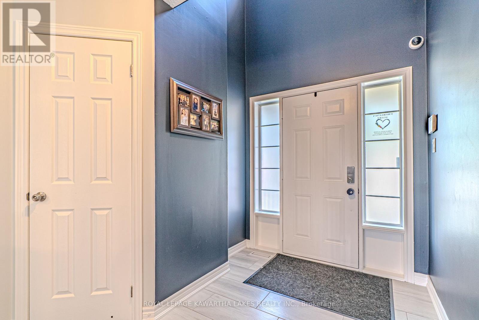 28 Lucas Crescent, Kawartha Lakes, Ontario  K9V 0C5 - Photo 10 - X12399859