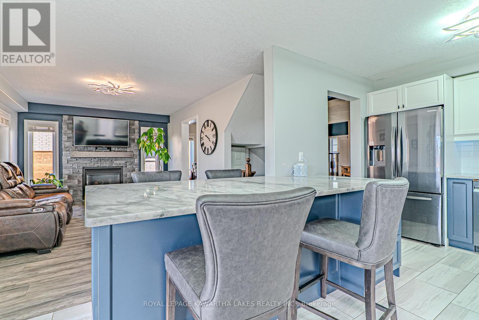 28 Lucas Crescent, Kawartha Lakes, Ontario  K9V 0C5 - Photo 17 - X12399859
