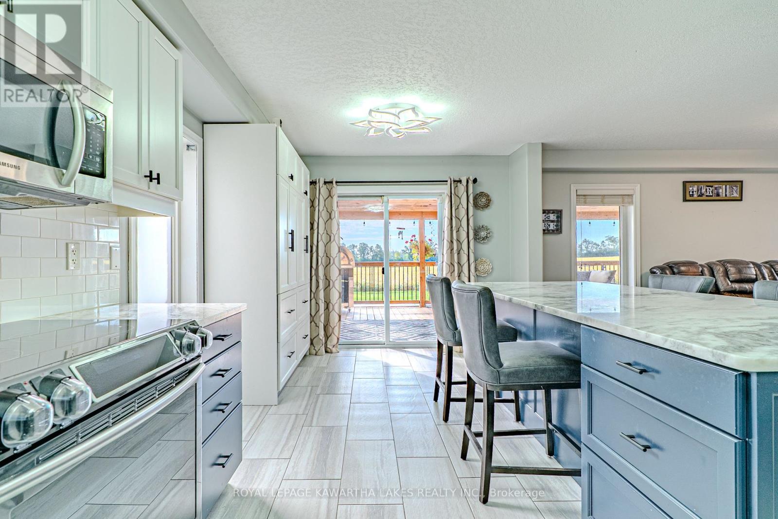 28 Lucas Crescent, Kawartha Lakes, Ontario  K9V 0C5 - Photo 19 - X12399859