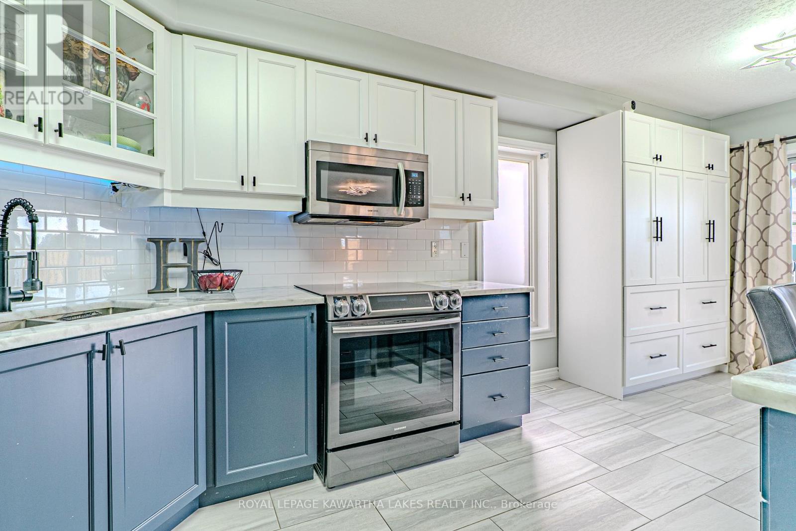 28 Lucas Crescent, Kawartha Lakes, Ontario  K9V 0C5 - Photo 20 - X12399859