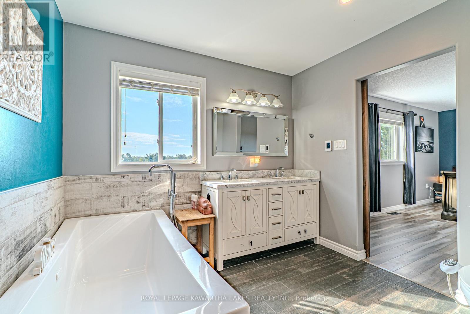 28 Lucas Crescent, Kawartha Lakes, Ontario  K9V 0C5 - Photo 30 - X12399859