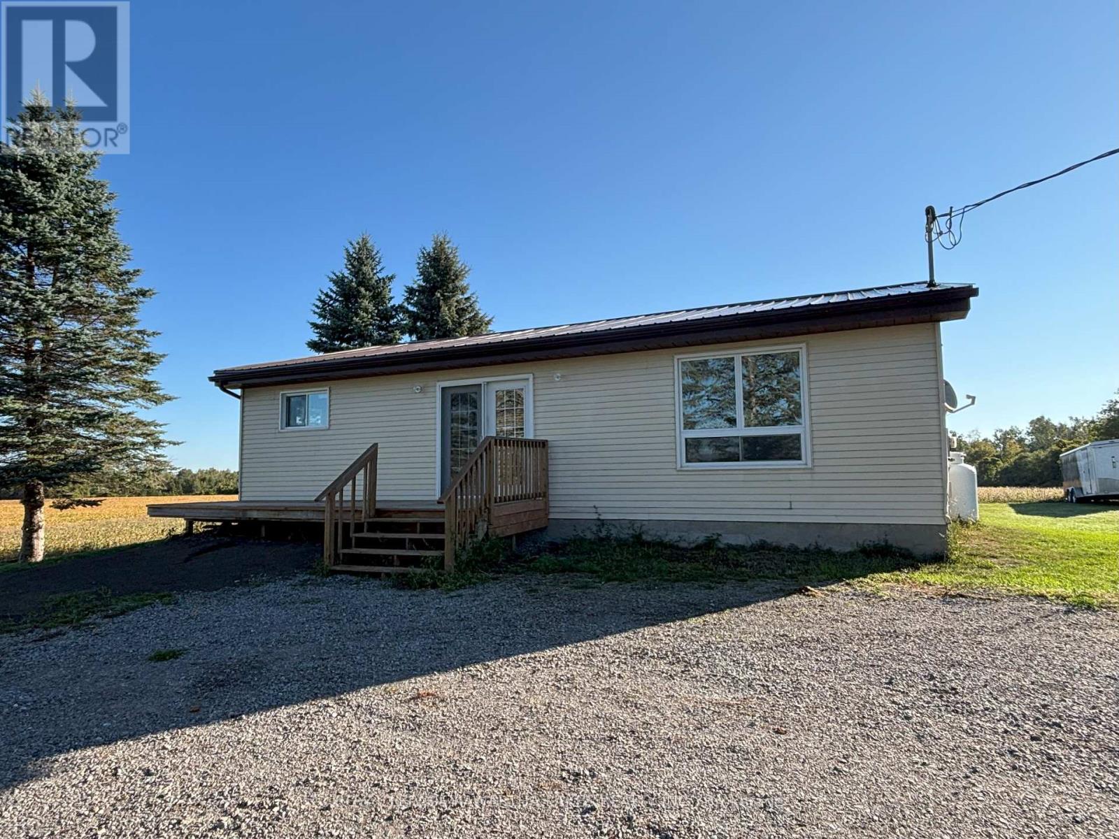 15 Elm Tree Road, Kawartha Lakes, Ontario  K0M 2C0 - Photo 1 - X12414894