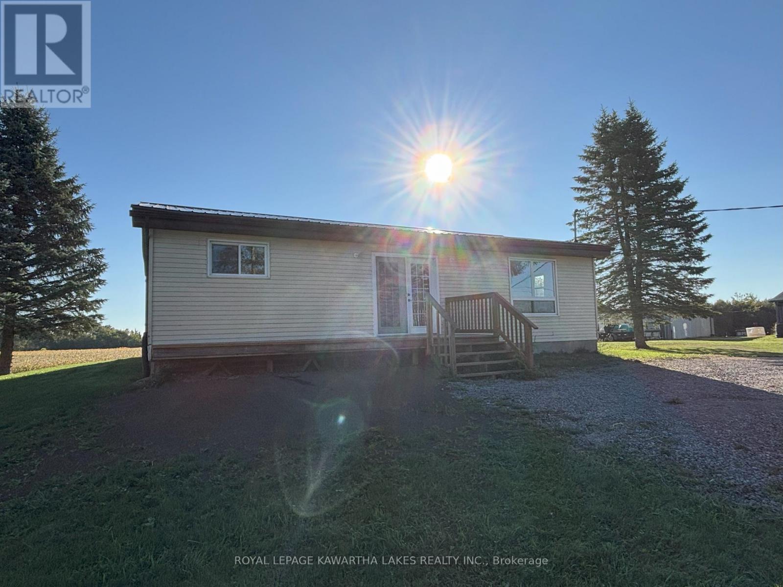 15 Elm Tree Road, Kawartha Lakes, Ontario  K0M 2C0 - Photo 2 - X12414894