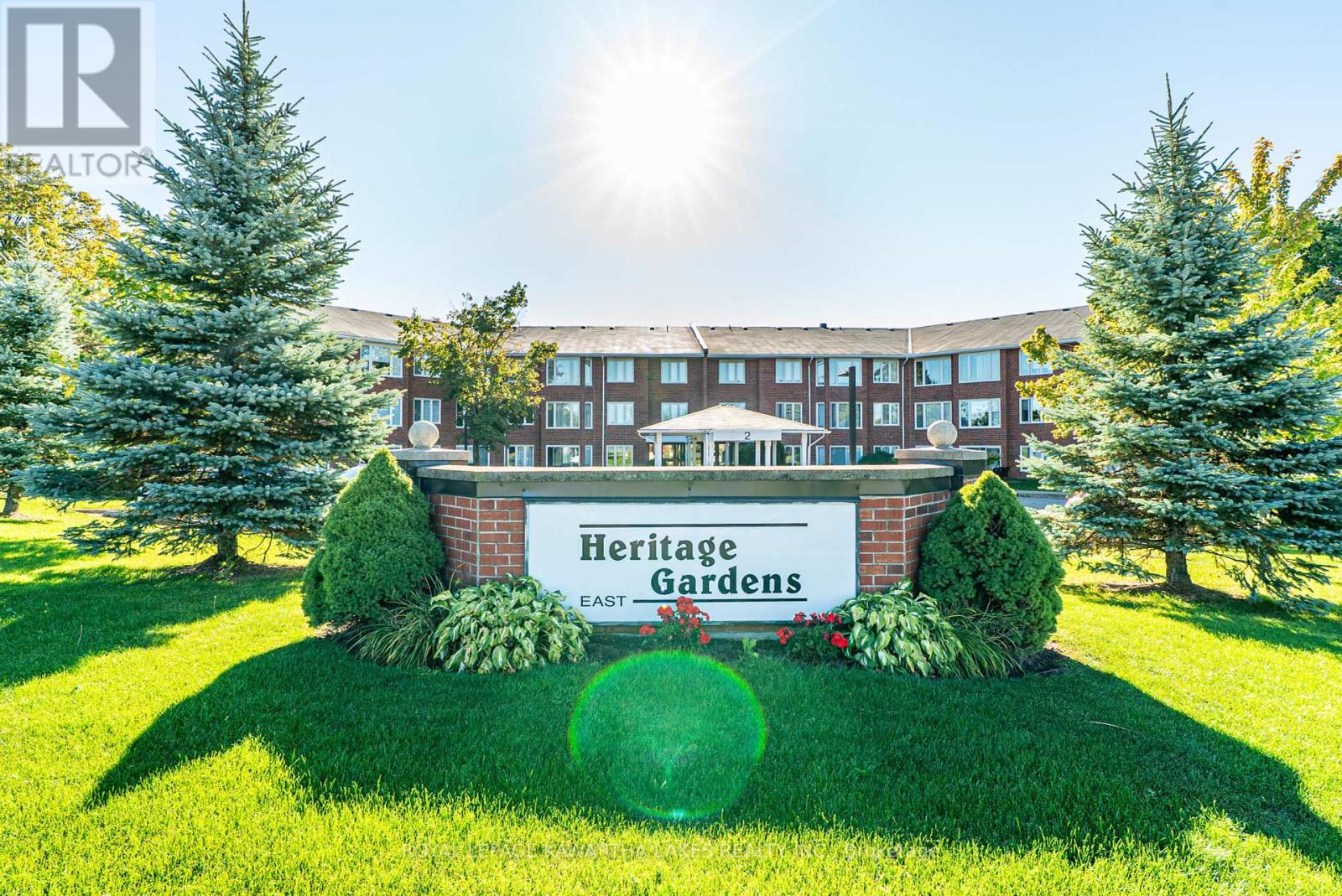 215 - 2 Heritage Way, Kawartha Lakes, Ontario  K9V 5P5 - Photo 1 - X12418440