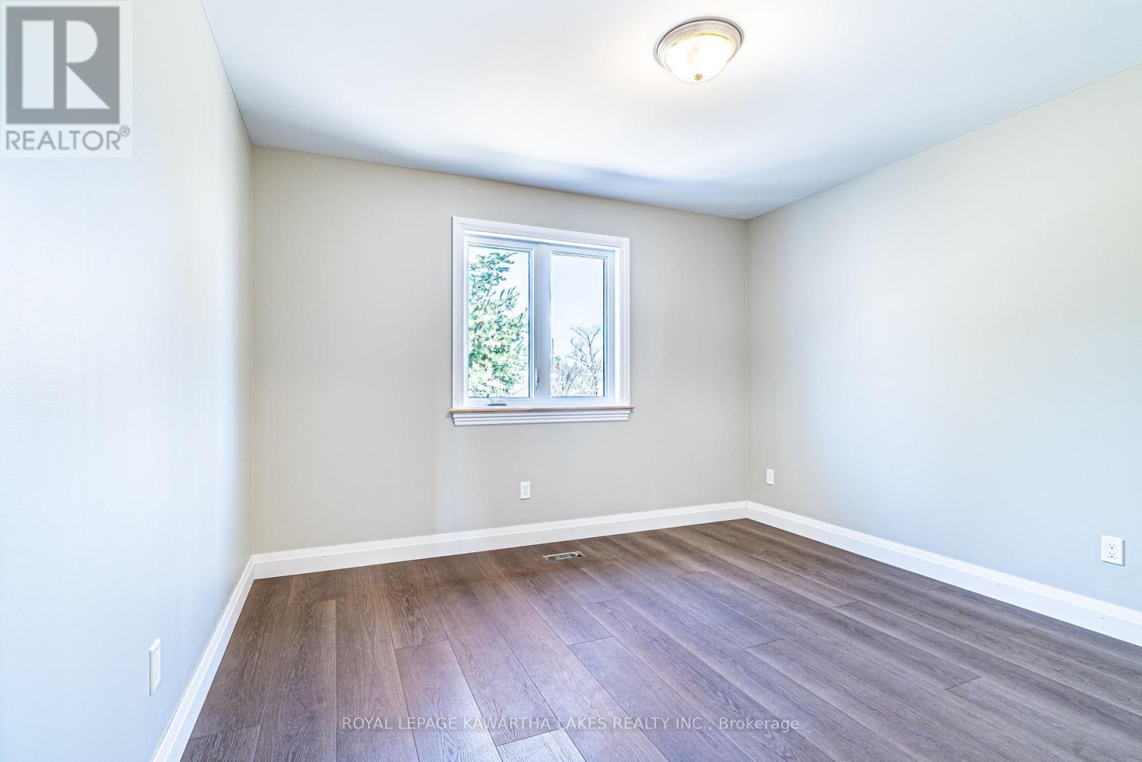6 Patrick Street, Kawartha Lakes, Ontario  K0M 2B0 - Photo 11 - X12434489